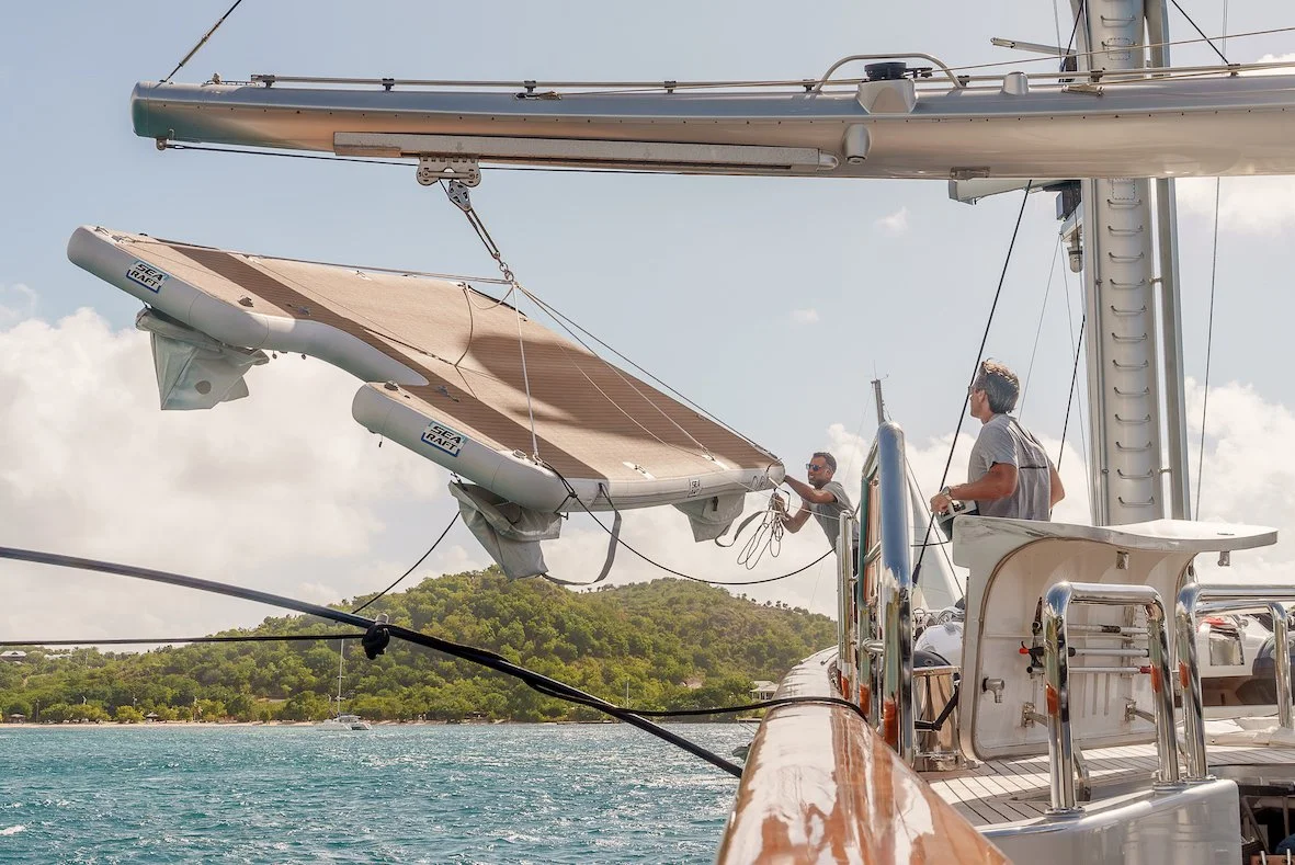 Jumeirah Maltese Falcon_Tender Handling_Aft Deck_Crew2.jpg
