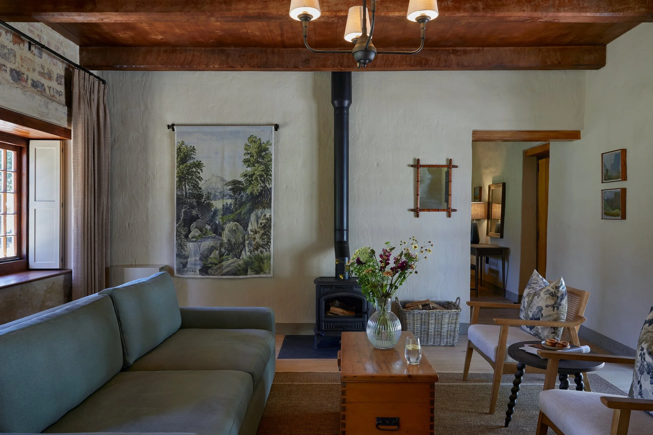 JH Luxury Suite  (7).jpg