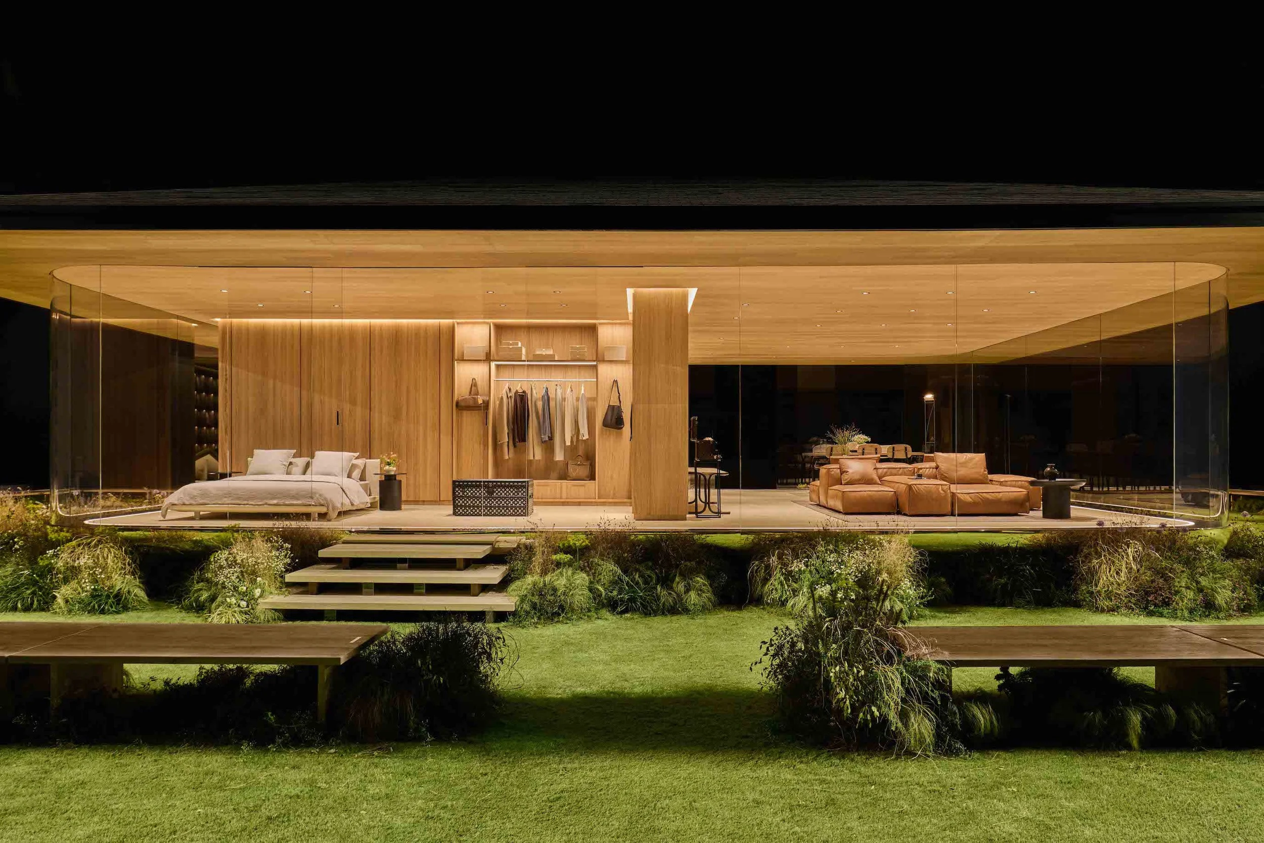 LOUIS VUITTON MENrsquo;S FALL WINTER 2026 EMPTY SET 6-25.jpg