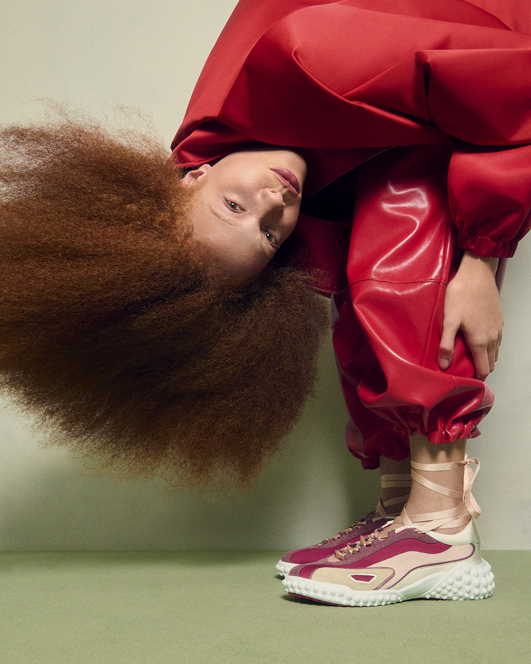 Shot 5_Image 5_Sneakers_098_V4_4x5.jpg