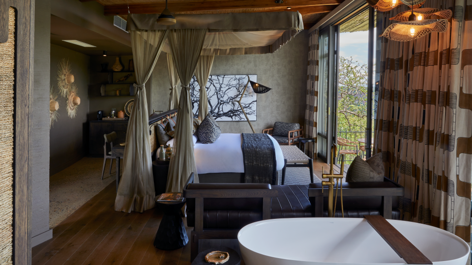 PR  Suite (3)_Edited.png