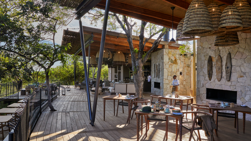 PR  Main Area_Restaurant (3).png