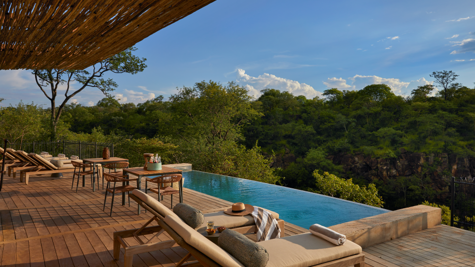 Life Above the Batoka Gorge: Bupenyu Lodge 