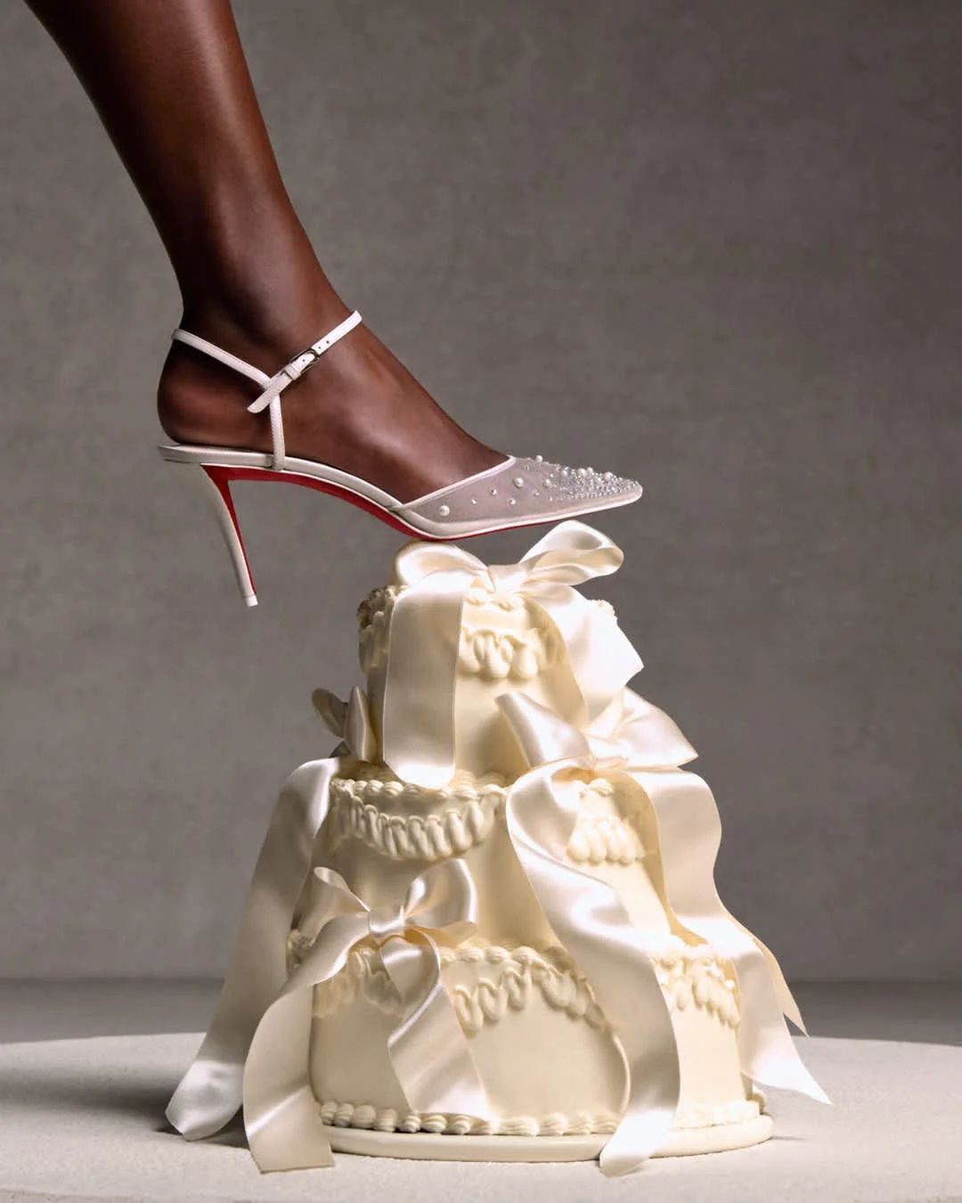 LOUBOUTIN_BRIDAL26_13_4x5_1080x1350.jpg