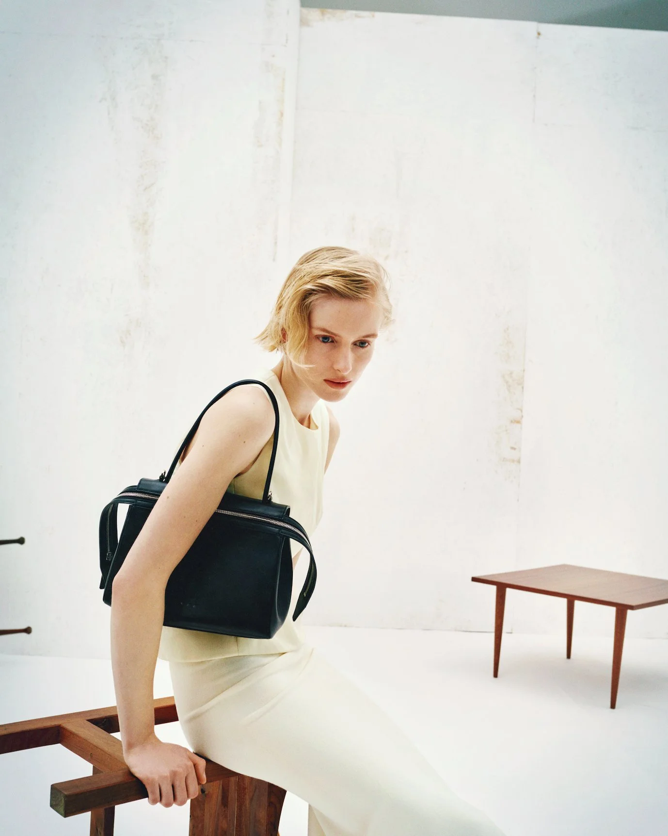 Copy of VIC_AE_FW26_00020_0082_R2.jpg