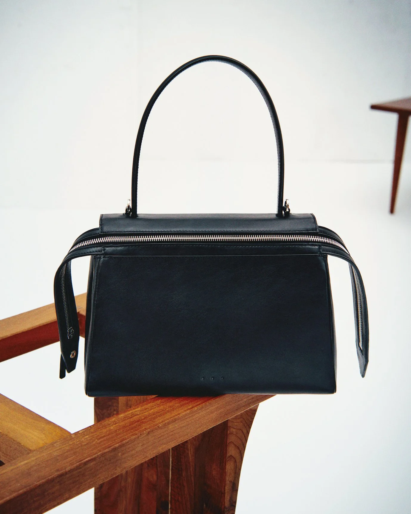 Copy of VIC_AE_FW26_00030_STILL LIFE_0015_R2.jpg