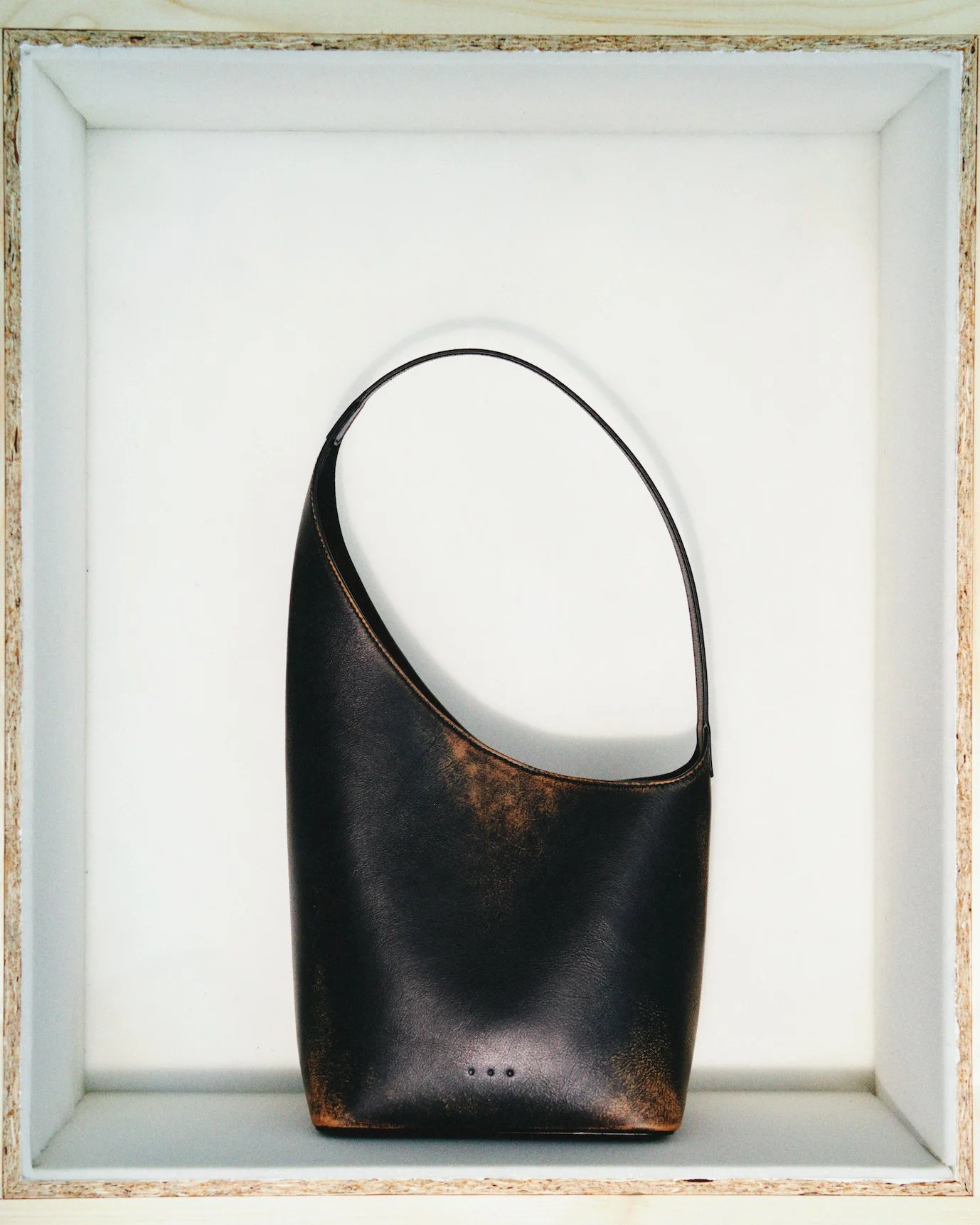 Copy of VIC_AE_FW26_00210_STILL LIFE_0049_R1.jpg