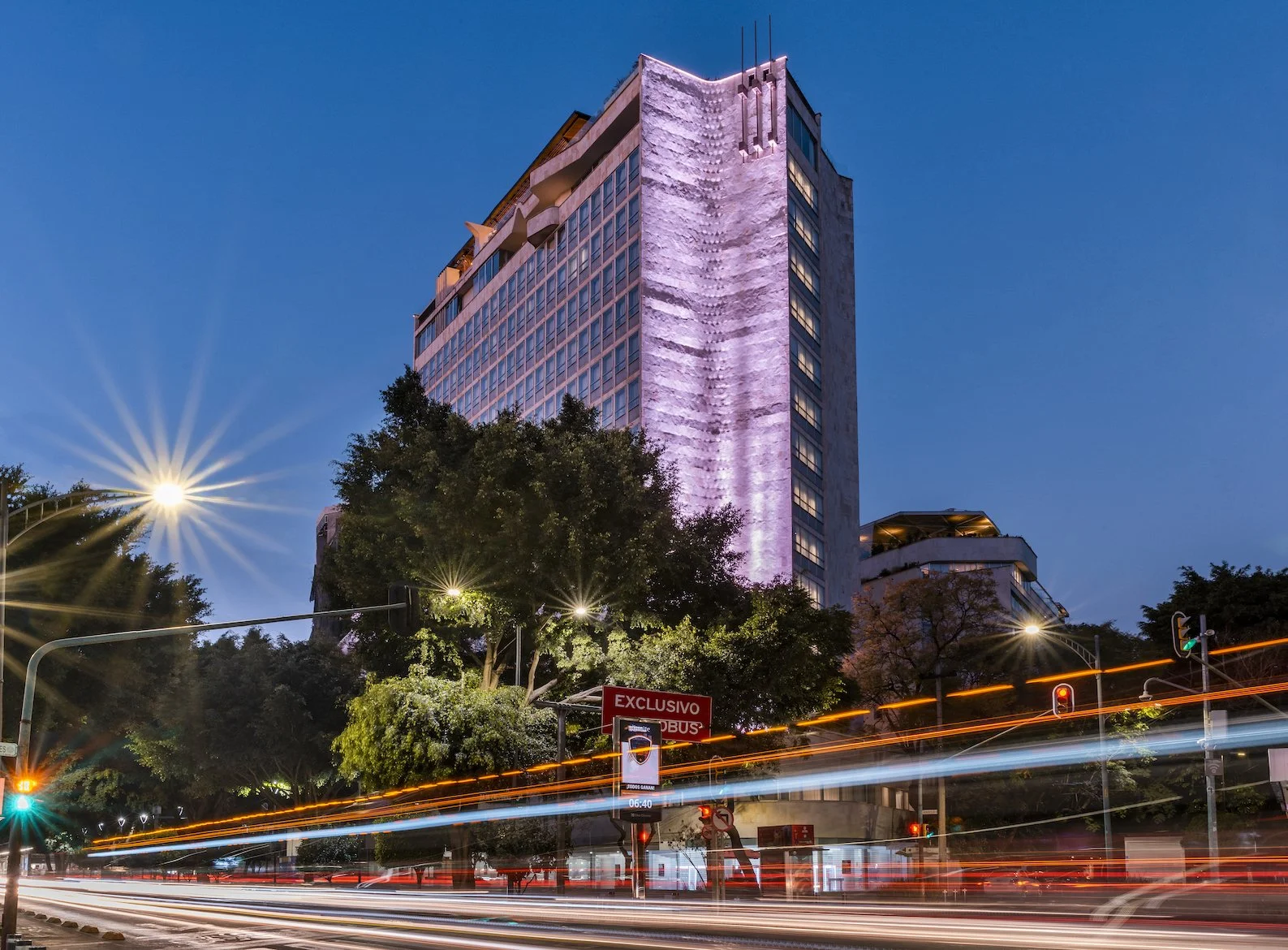 MEXAZ-Facade-Insugentes DUF_0432Dok.JPG