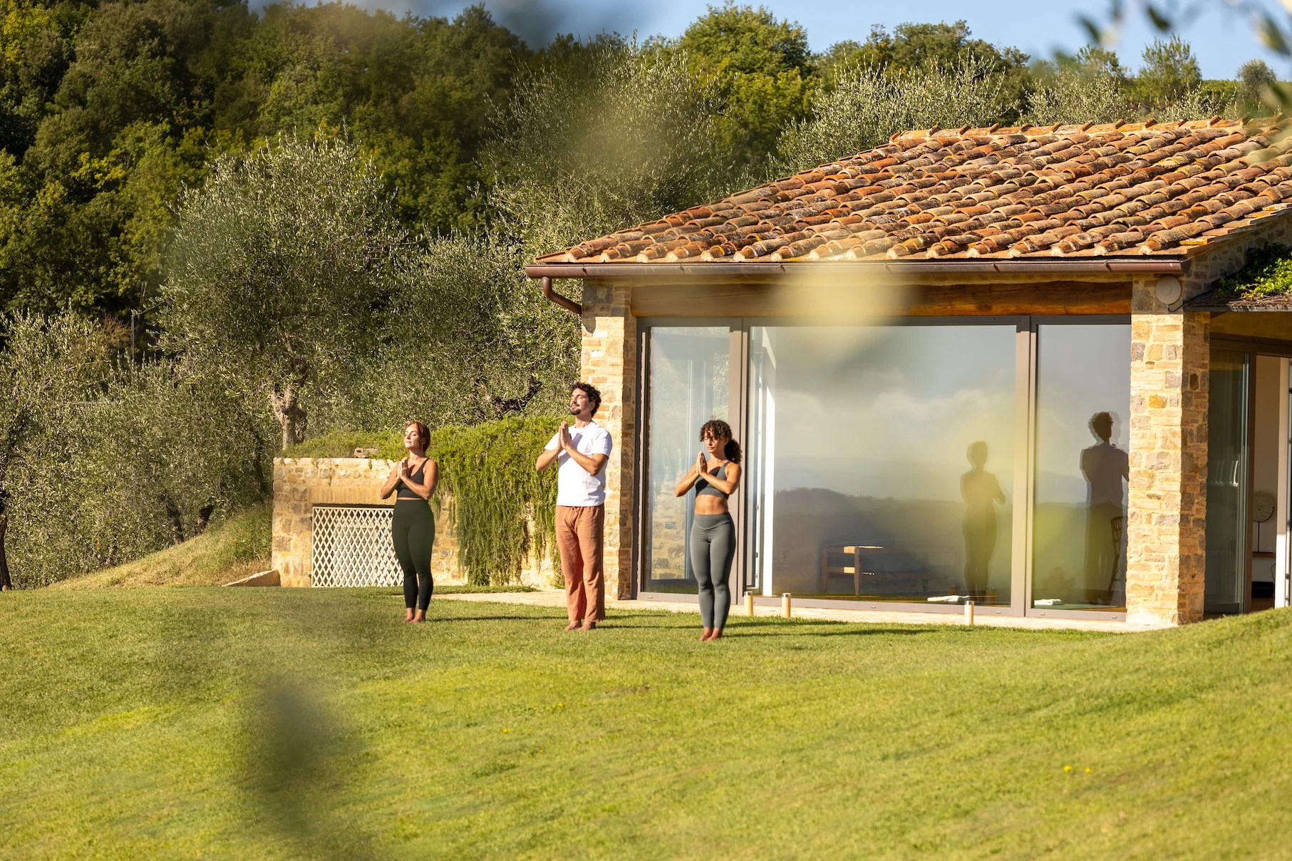 The Club House - Yoga Studio Esterno.jpg