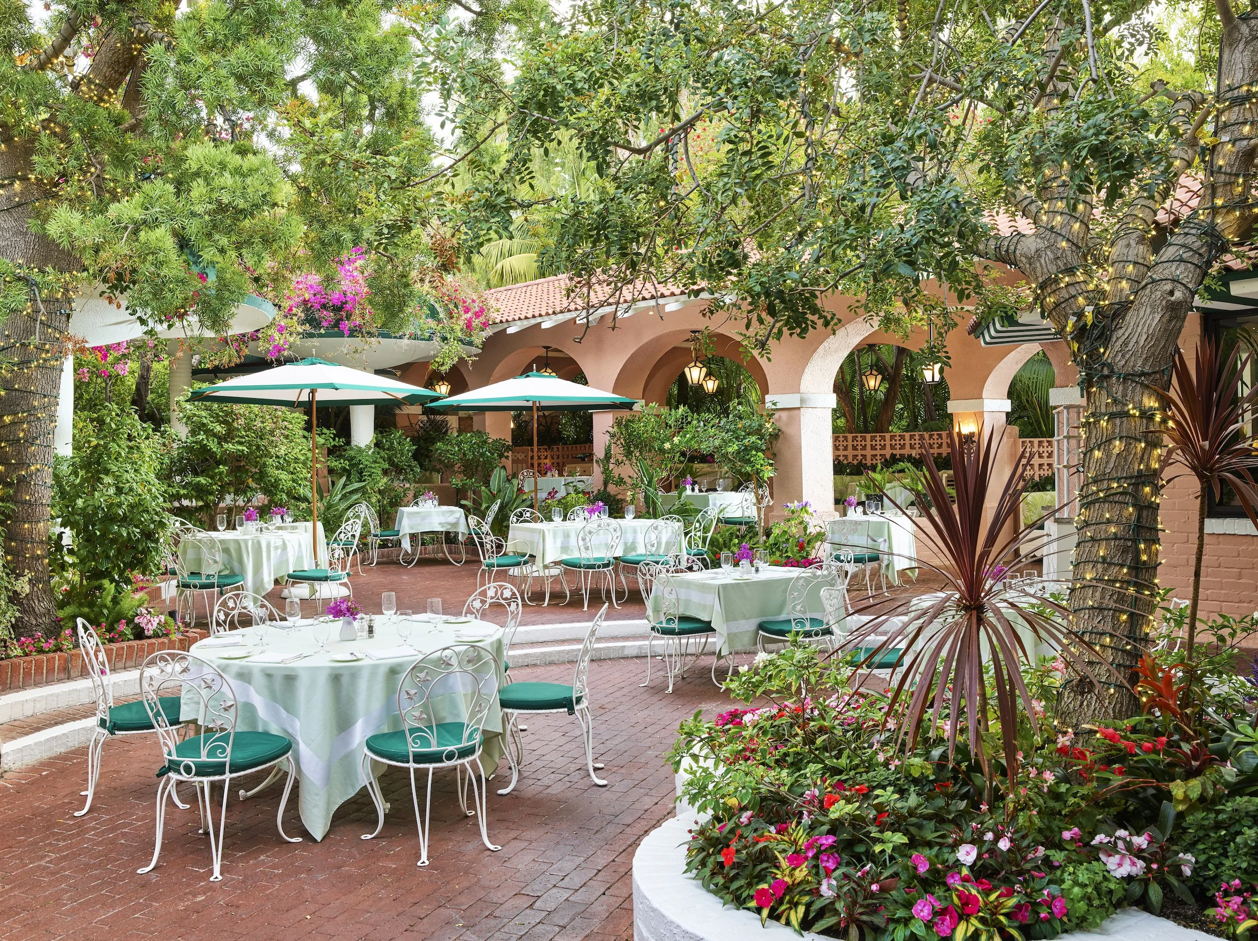 The Beverly Hills Hotel-Polo Lounge-terrace-Dorchester Collection.jpg