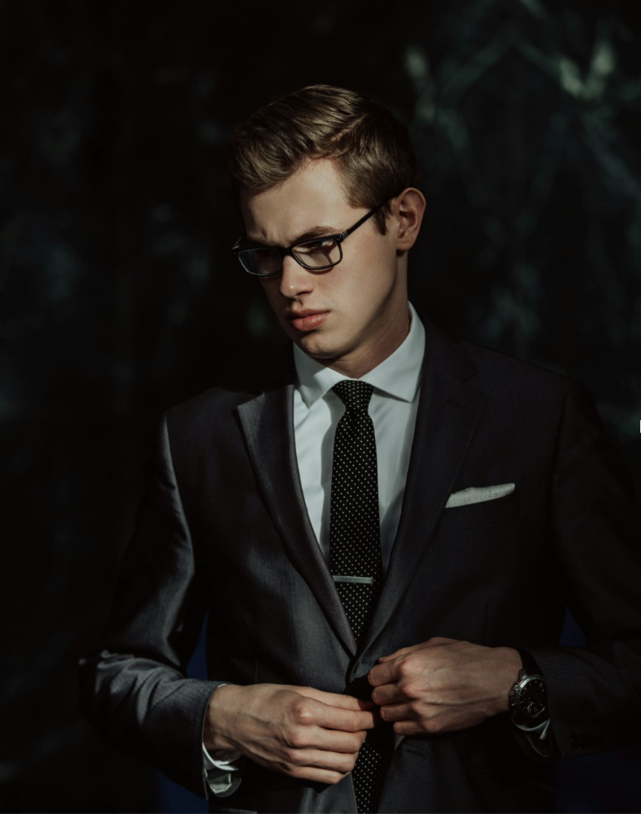 What are the differences between bespoke vs made-to-measure custom suits?