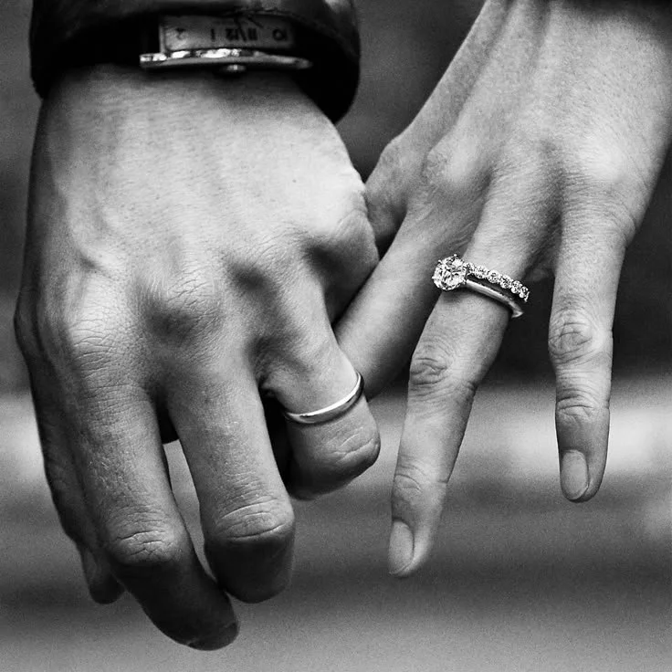 Vintage vs Contemporary Ring Designs: What's the Difference?