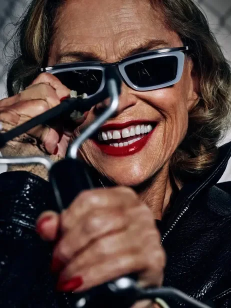 lauren-hutton-photographed-for-jacquesmariemage-haiderackermann-h-a-styled-paulsinclaire-make.webp