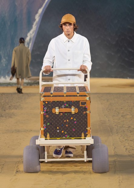 LOUIS-VUITTON-MENrsquoS-SPRING-SUMMER-2027-LOOK-68.jpg