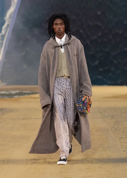LOUIS-VUITTON-MENrsquoS-SPRING-SUMMER-2027-LOOK-40.jpg