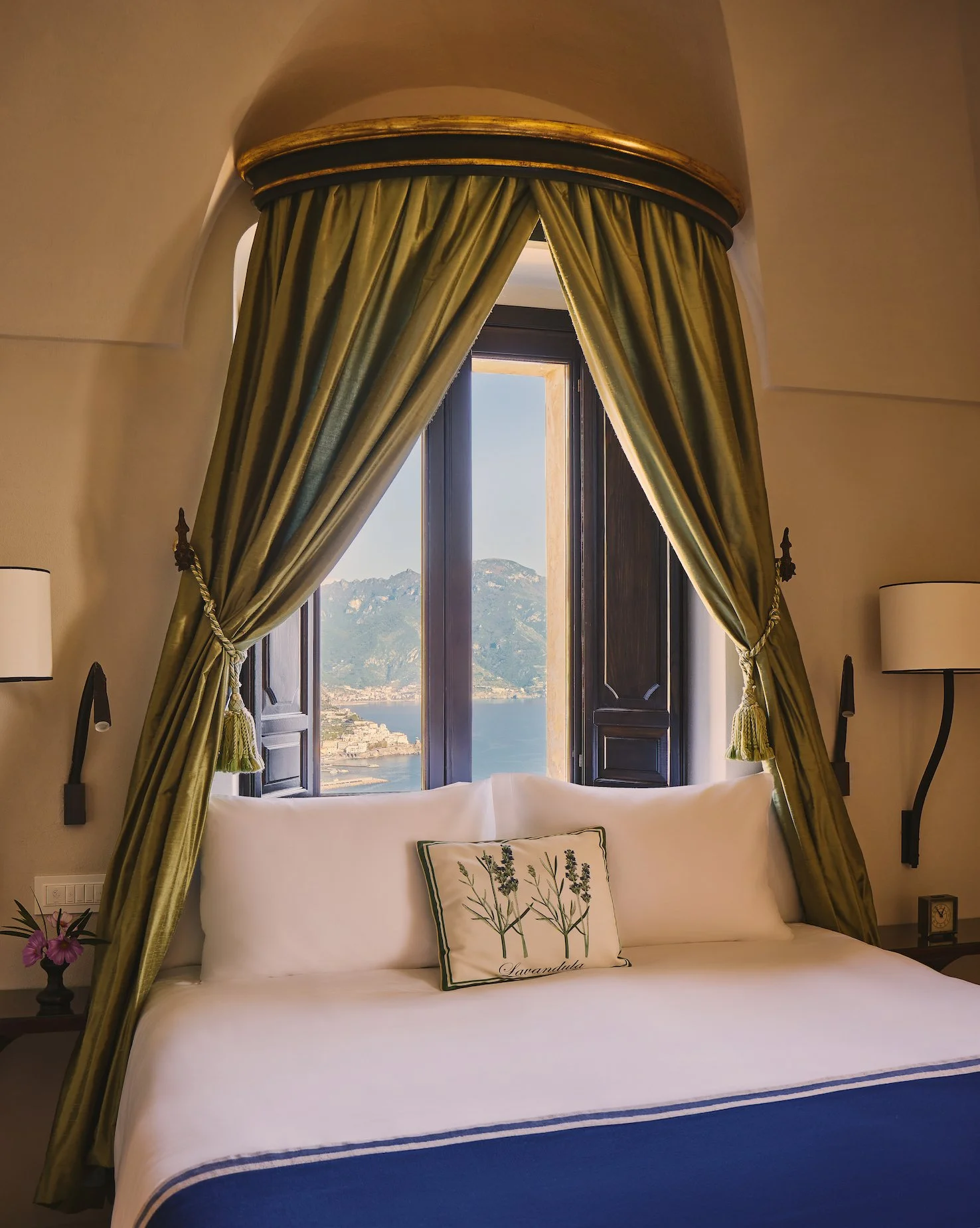 MSR_DeluxeSuiteBedroom.jpg