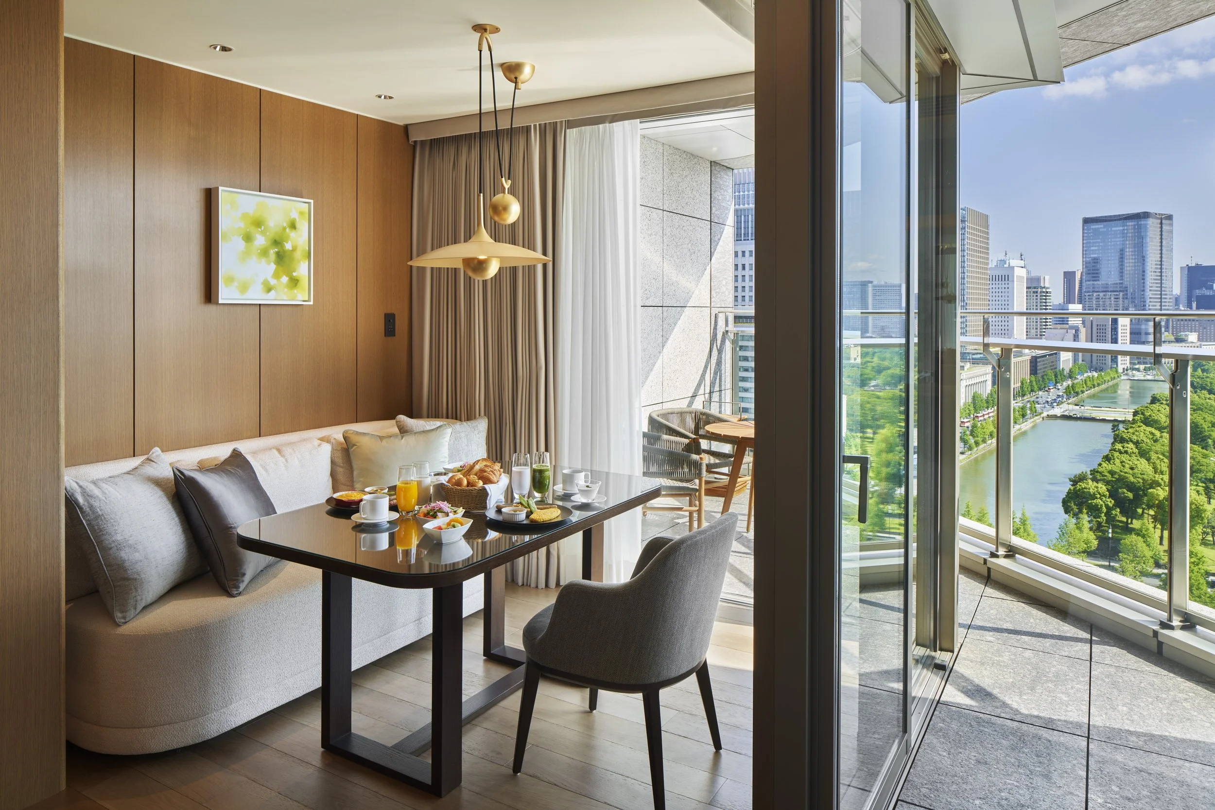 Palace Hotel Tokyo - Premier Suite - VII.jpg