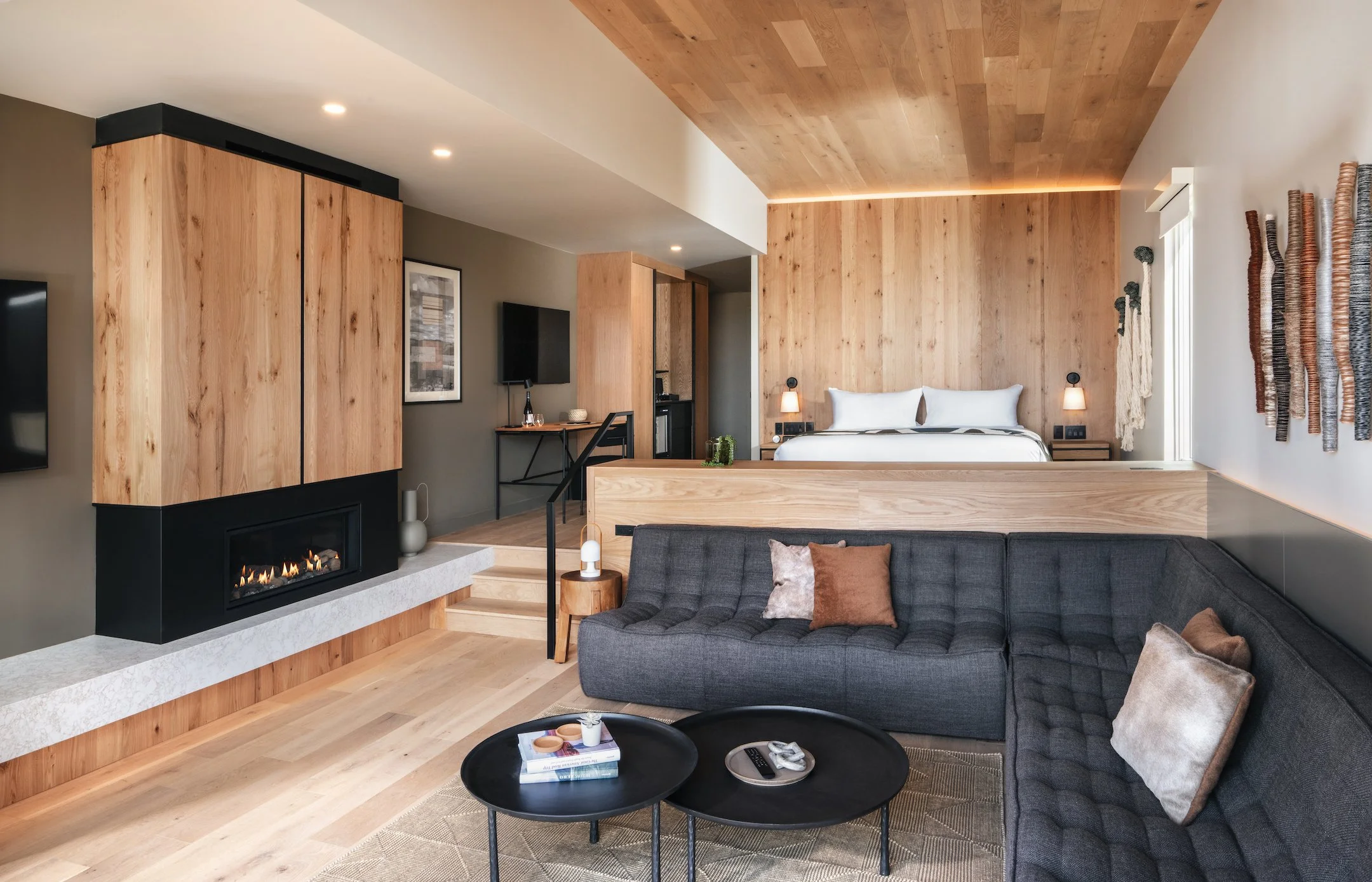 15961NVG_Brasada_Ranch_CascadeBungalow_LivingroomFirePlace_v1.jpg