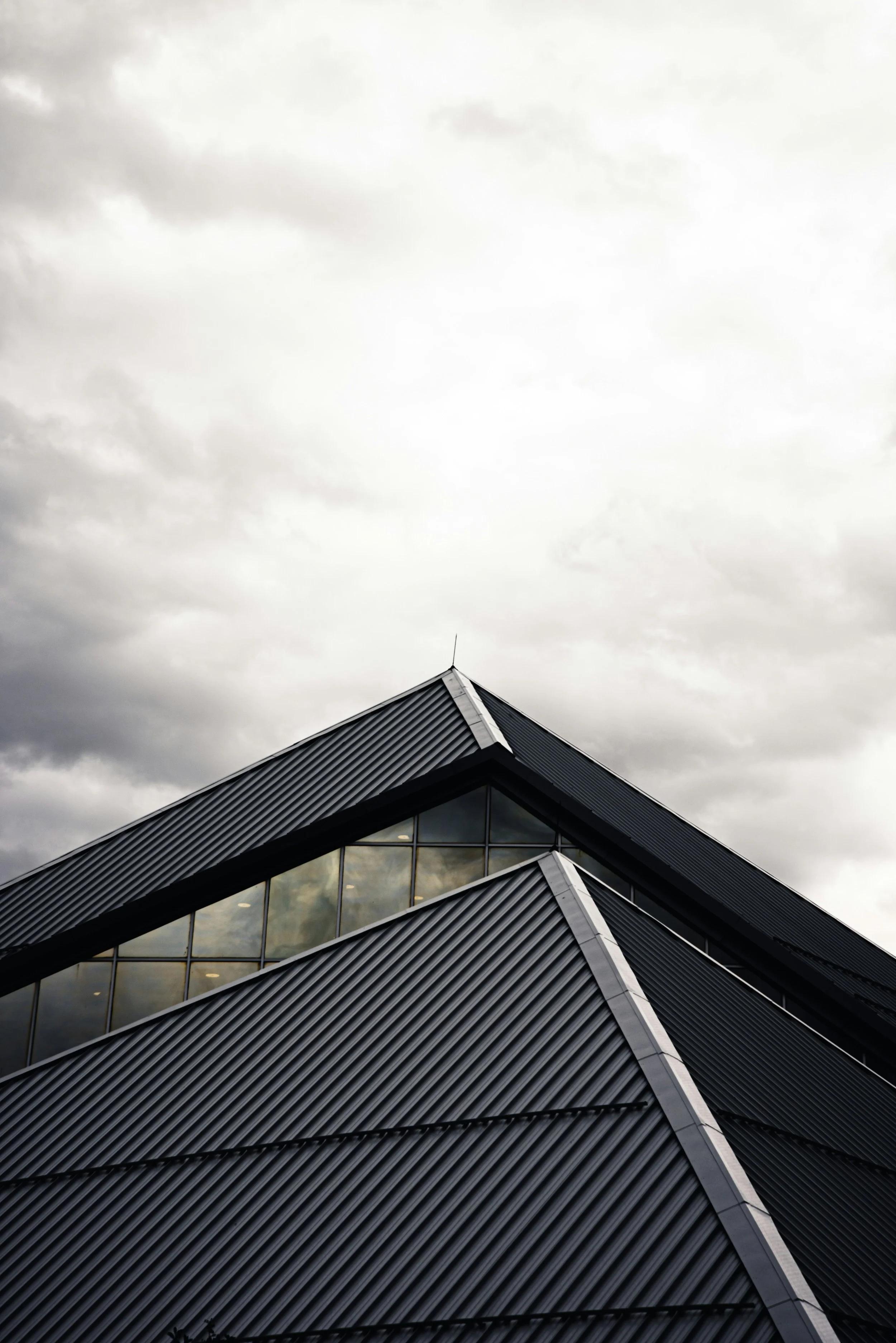 Striking Roof Trends for the Design-Minded Home