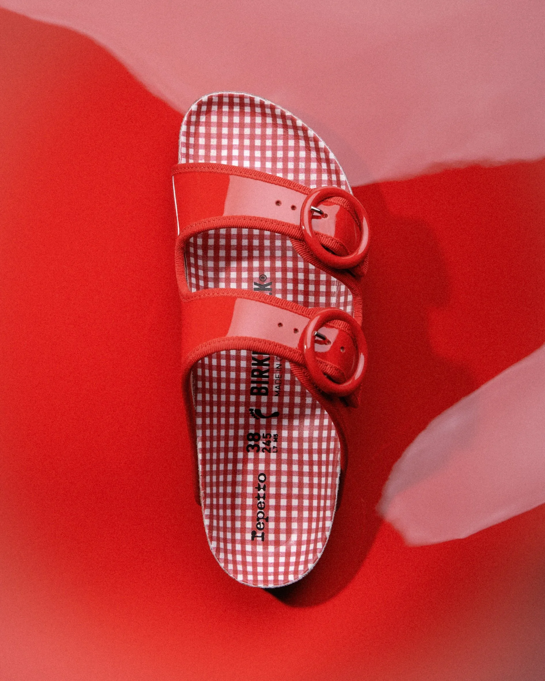 BIRKENSTOCK x Repetto Arizona Flame Red (R8 999)_1.jpg