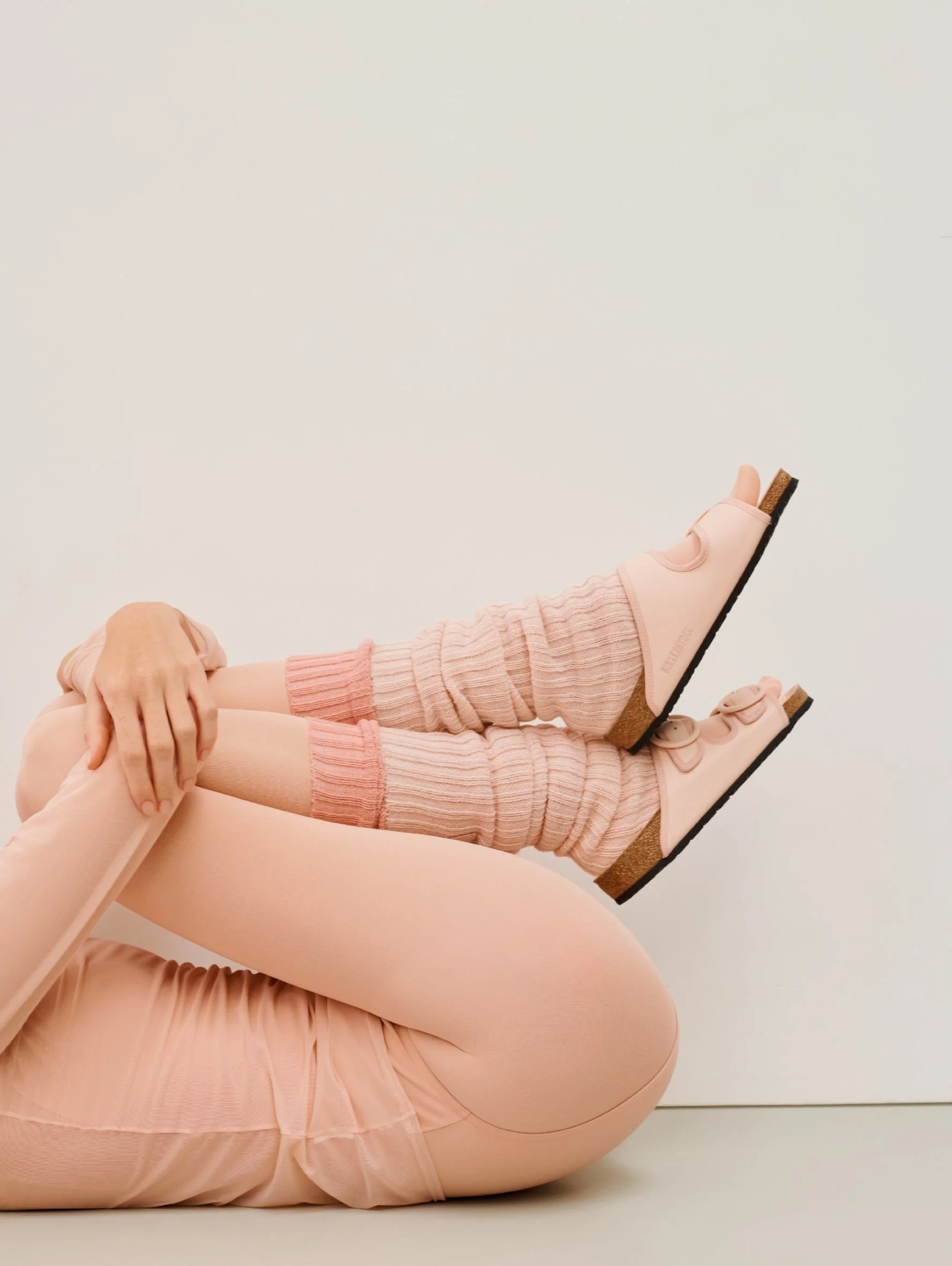 BIRKENSTOCK x Repetto Arizona Icon Pink (R8 999)_4.jpg