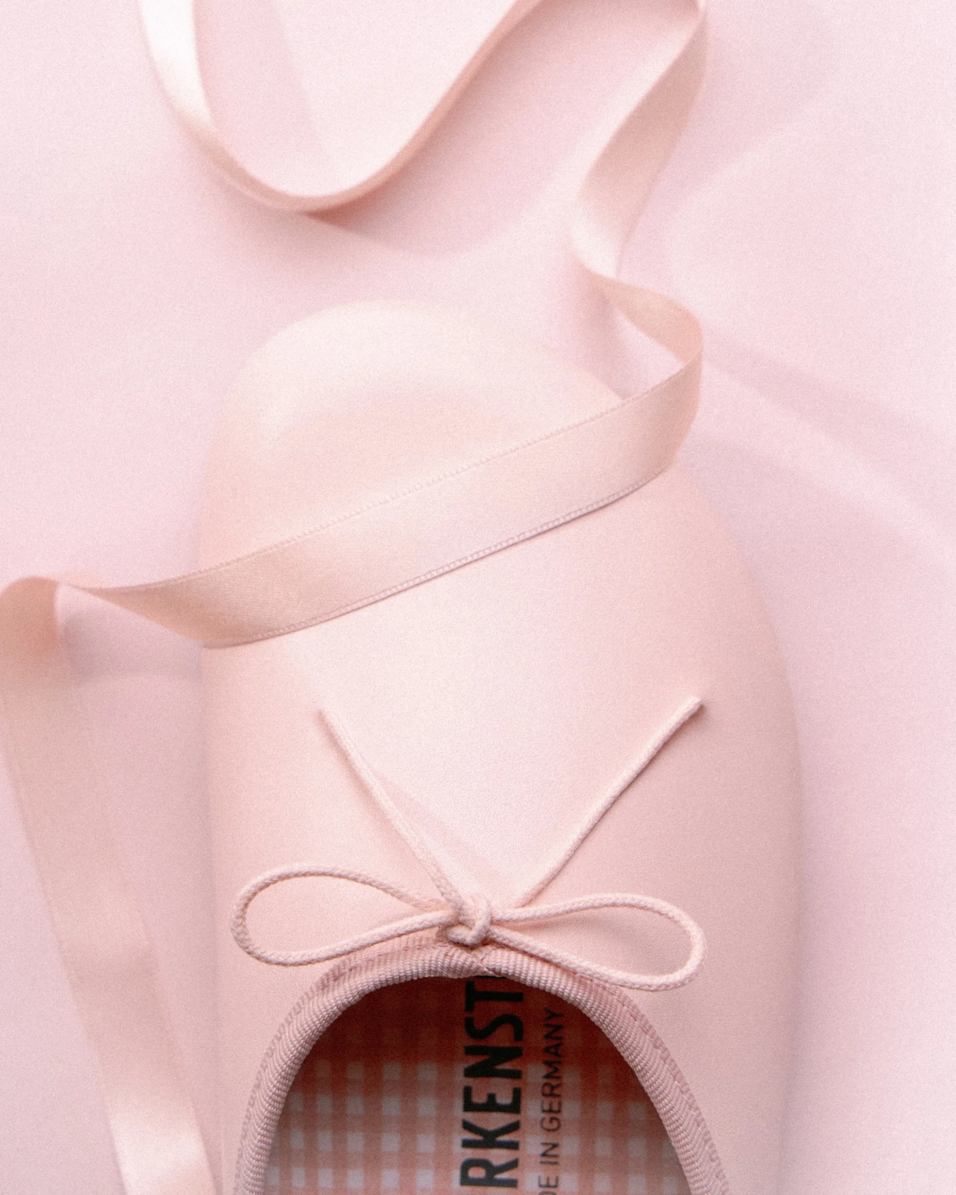 BIRKENSTOCK x Repetto Opera Icon Pink (R9 999)_1.jpg