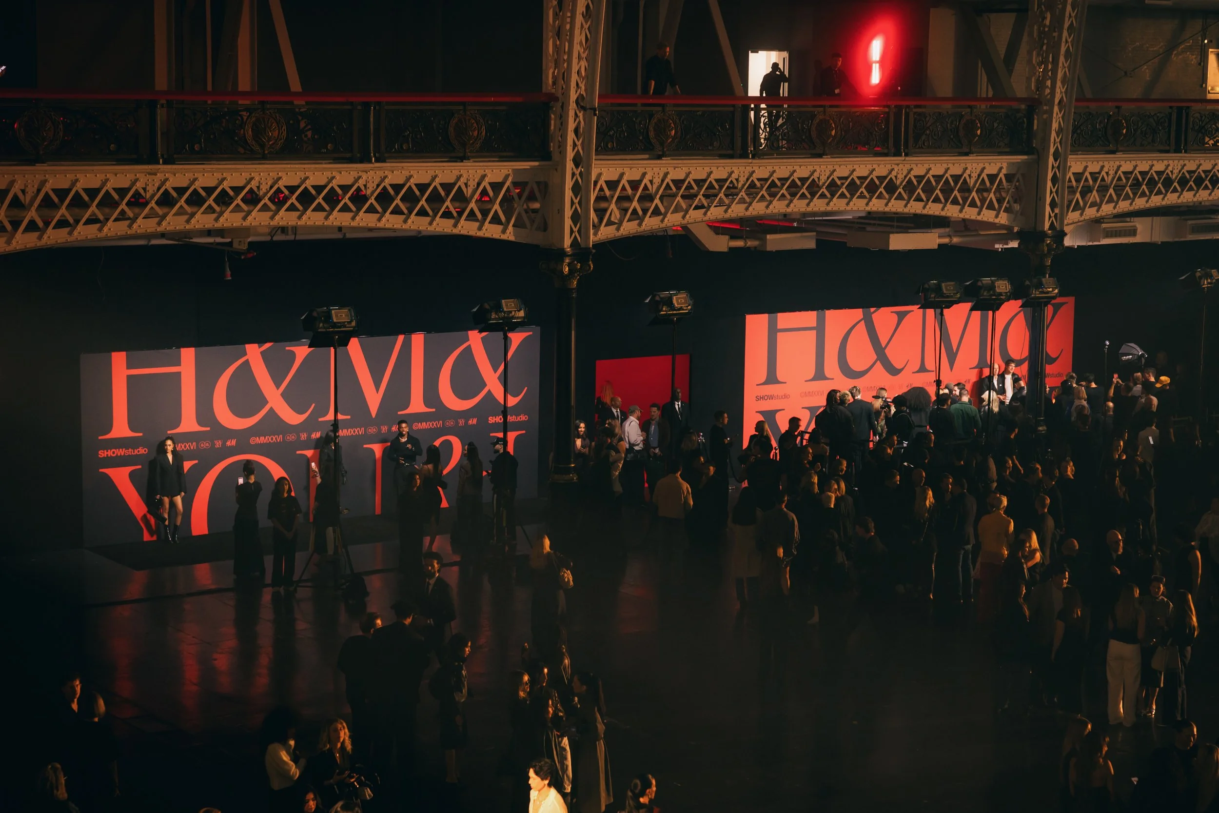 260917_H&M&YOU&I_LFW26_JakeDavis_@jakephilipdavis_@khromacollective-4573.jpg