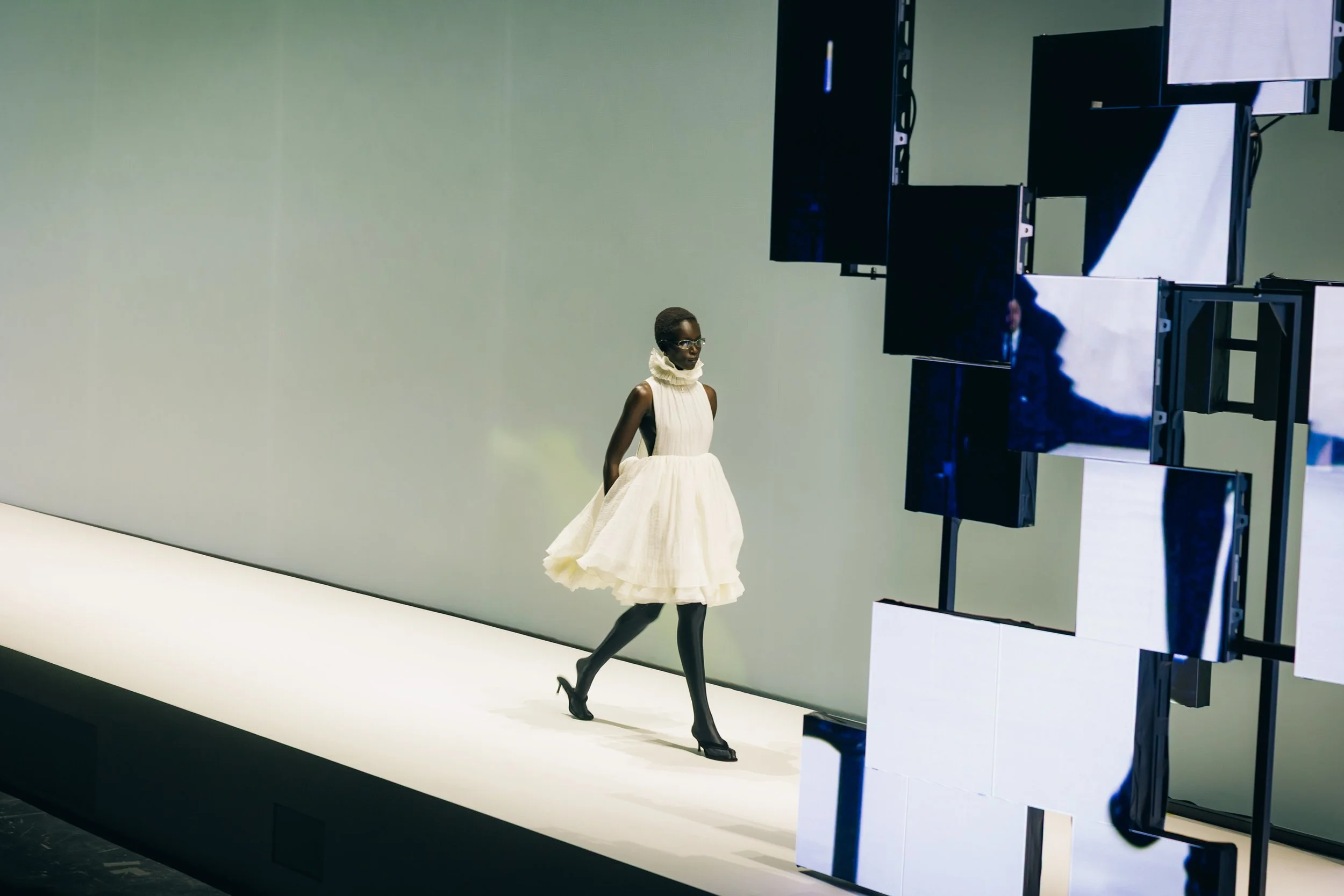 260917-H&M&YOU&I-LFW26-JakeDavis-@jakephilipdavis-@khromacollective-4833-13229.jpg