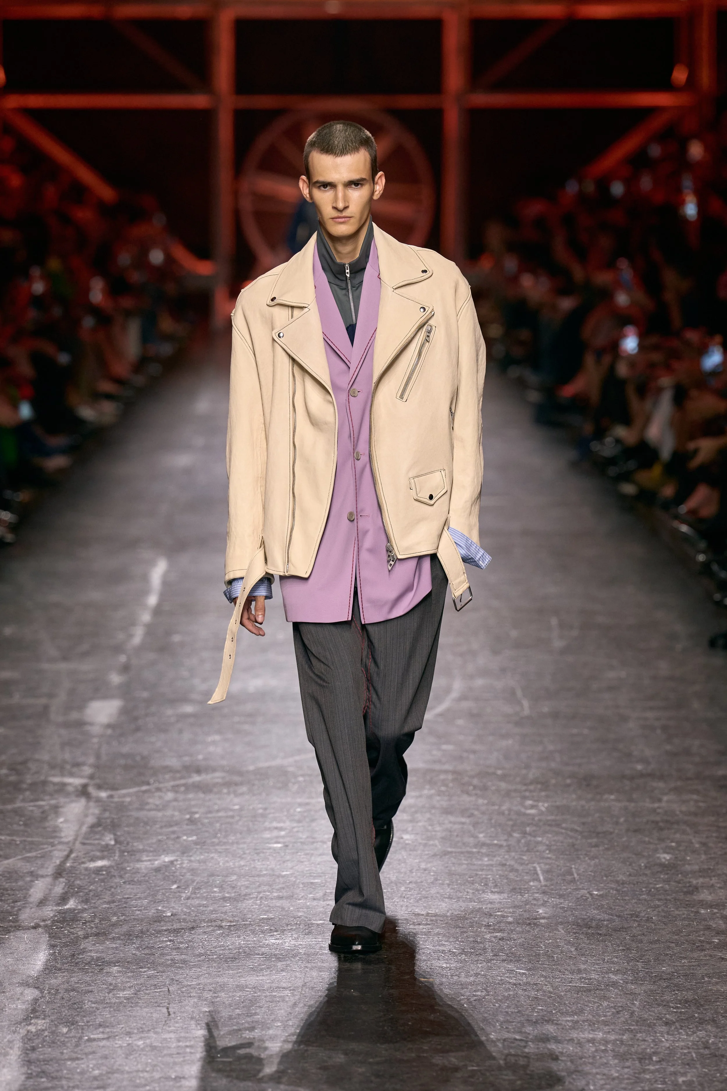 Look 01.jpg