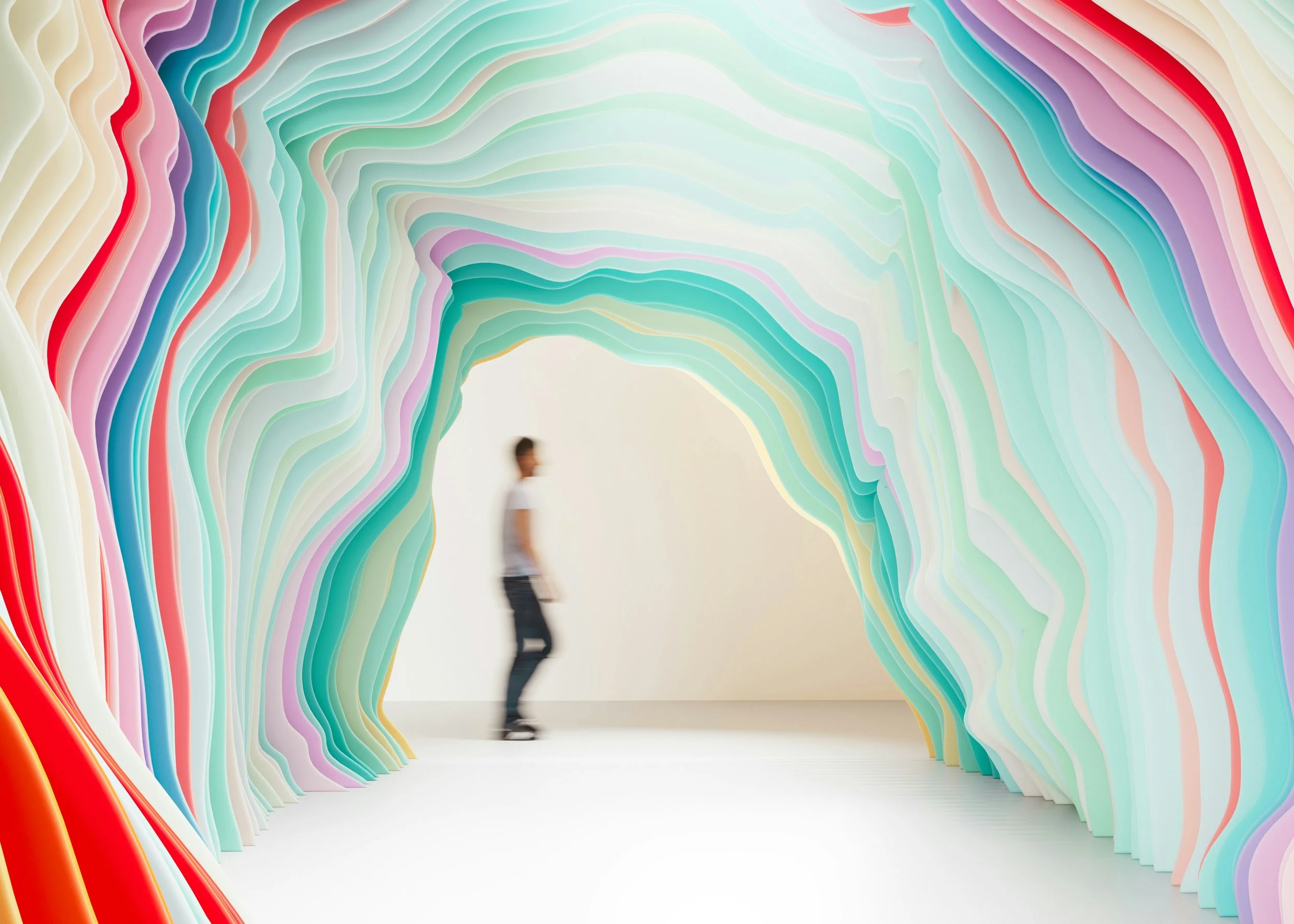 Reading the Design of an Interactive Museum Before You Book