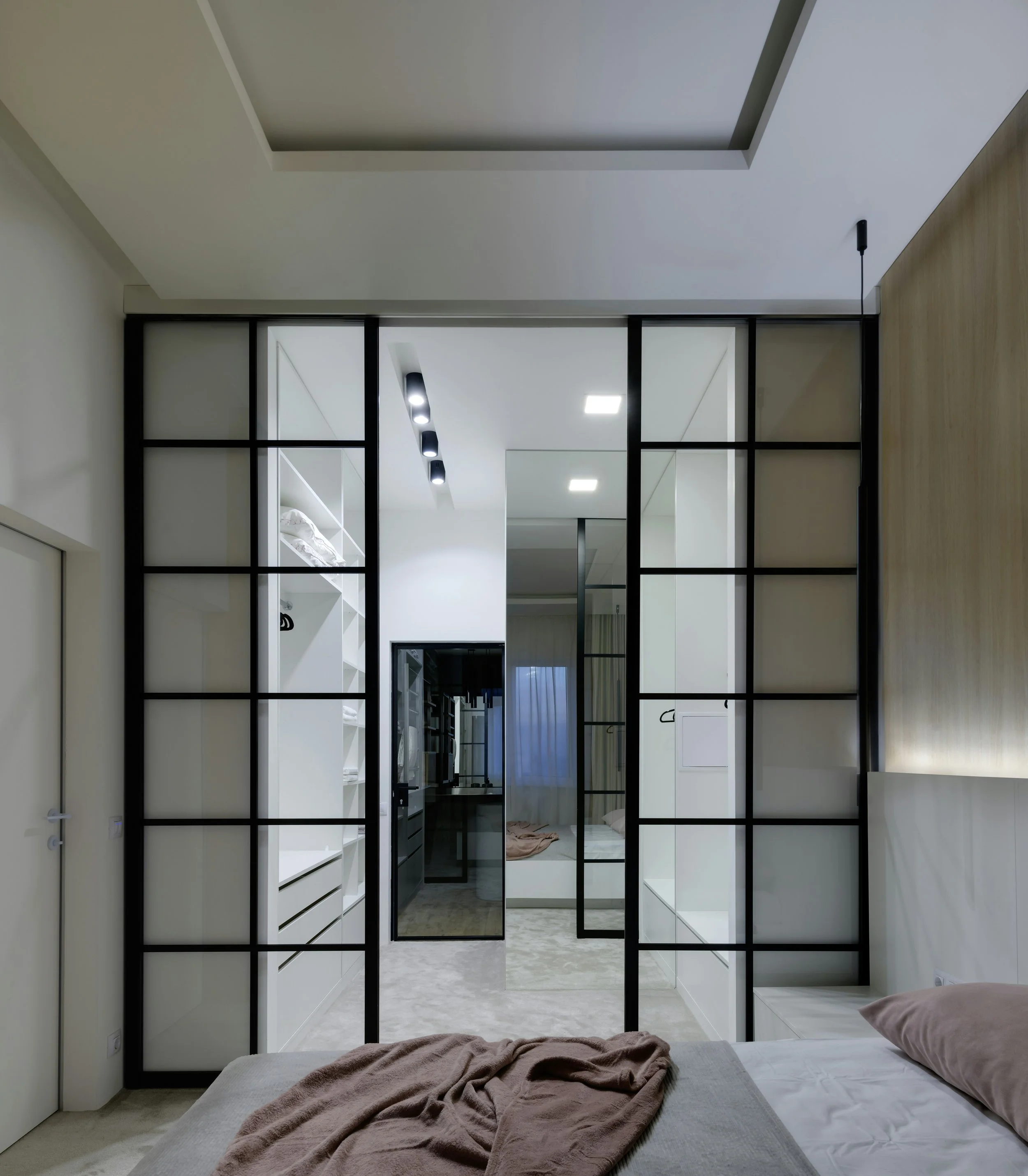 What Design Factors Should Architects Consider When Specifying Aluminum Glass Partitions?