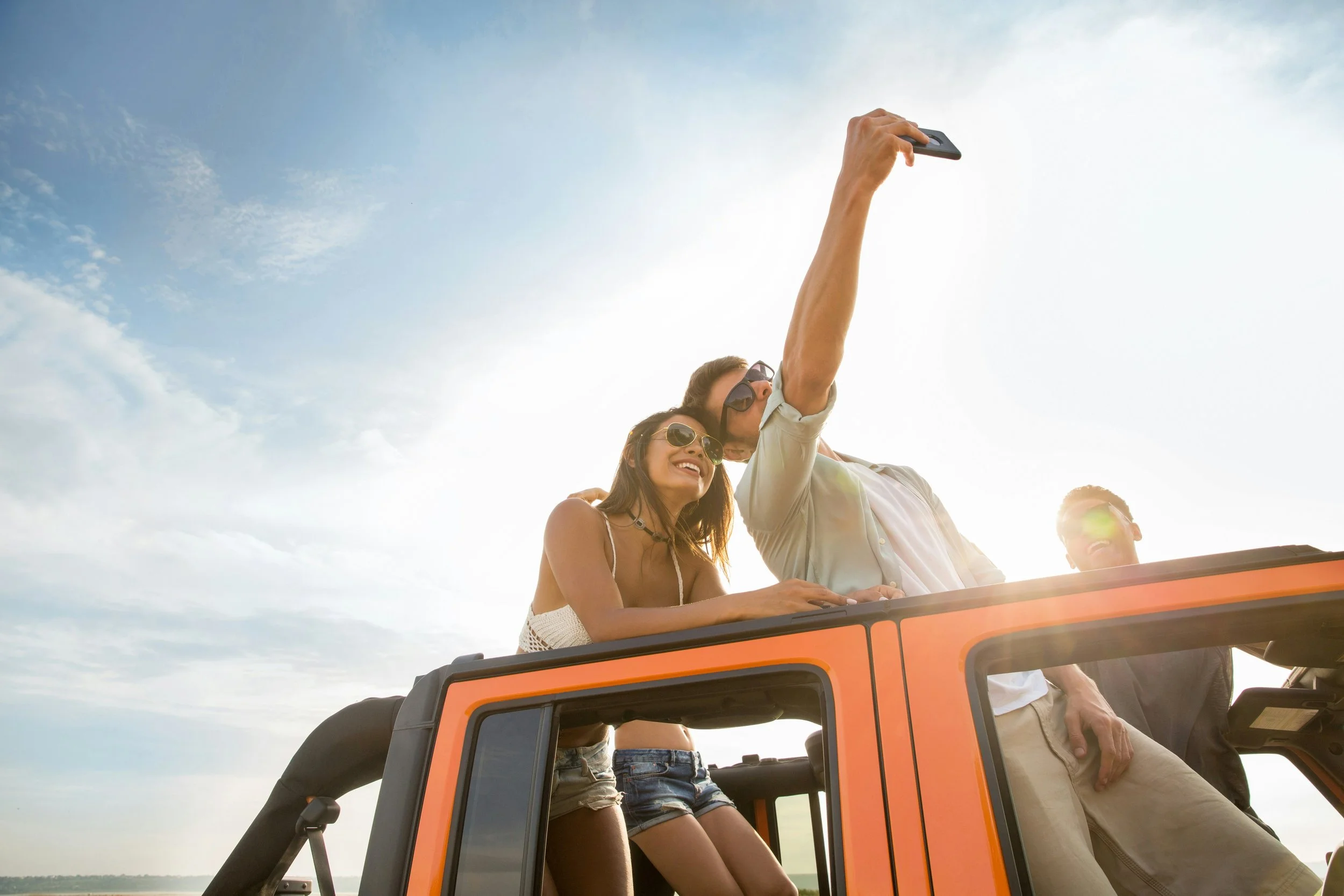 Modern lifestyle enthusiasts are embracing chance-based tools to plan spontaneous trips
