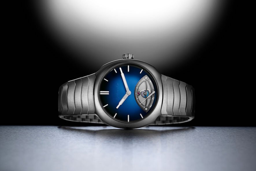 HMoser_6252-1200_Streamliner_Retrograde_Seconds__Lifestyle.jpg