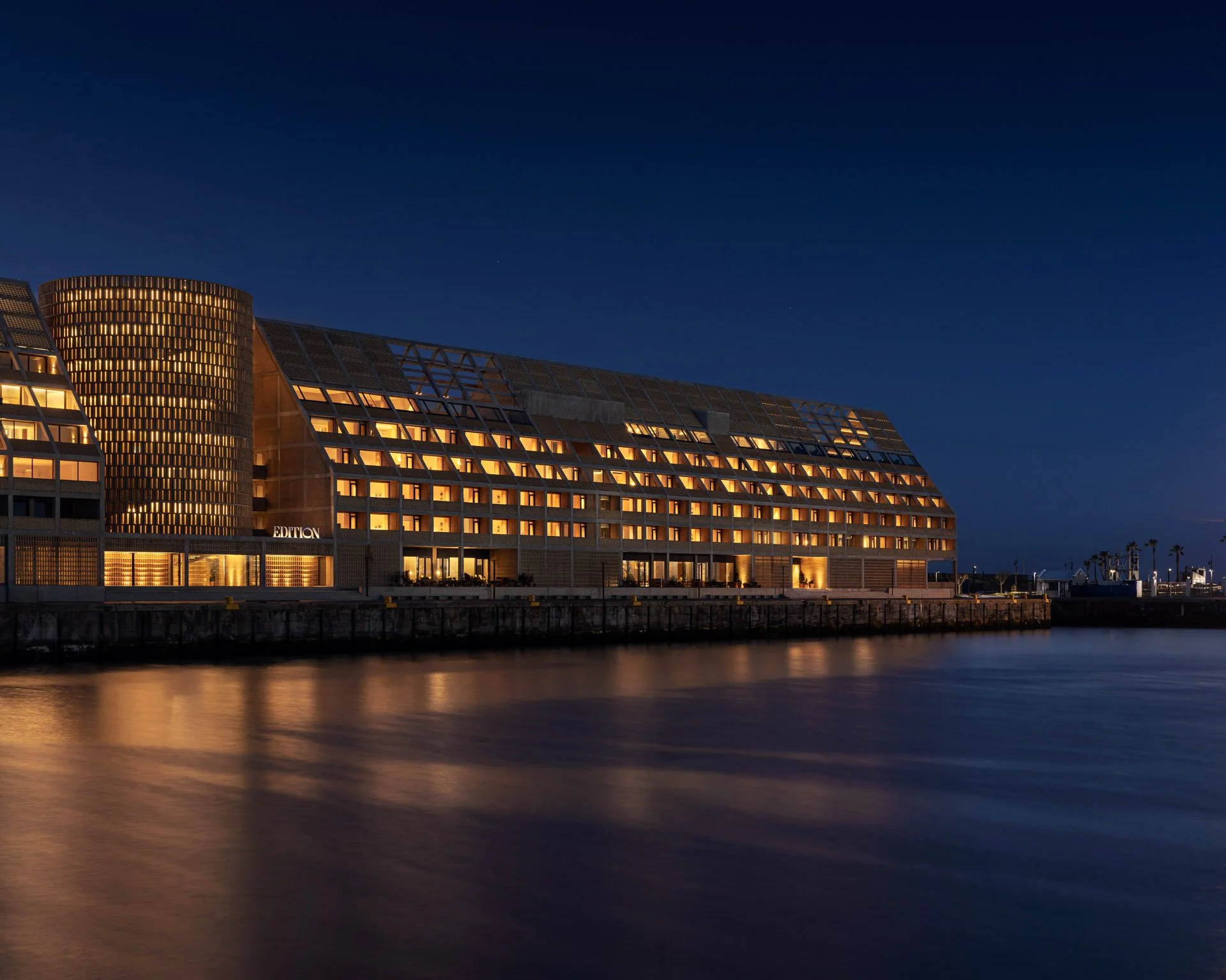 AFRICA’S FIRST EDITION HOTEL OPENS AT CAPE TOWN’S V&amp;A WATERFRONT’S V&amp;A WATERFRONT