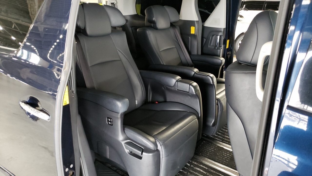 vellfire isofix