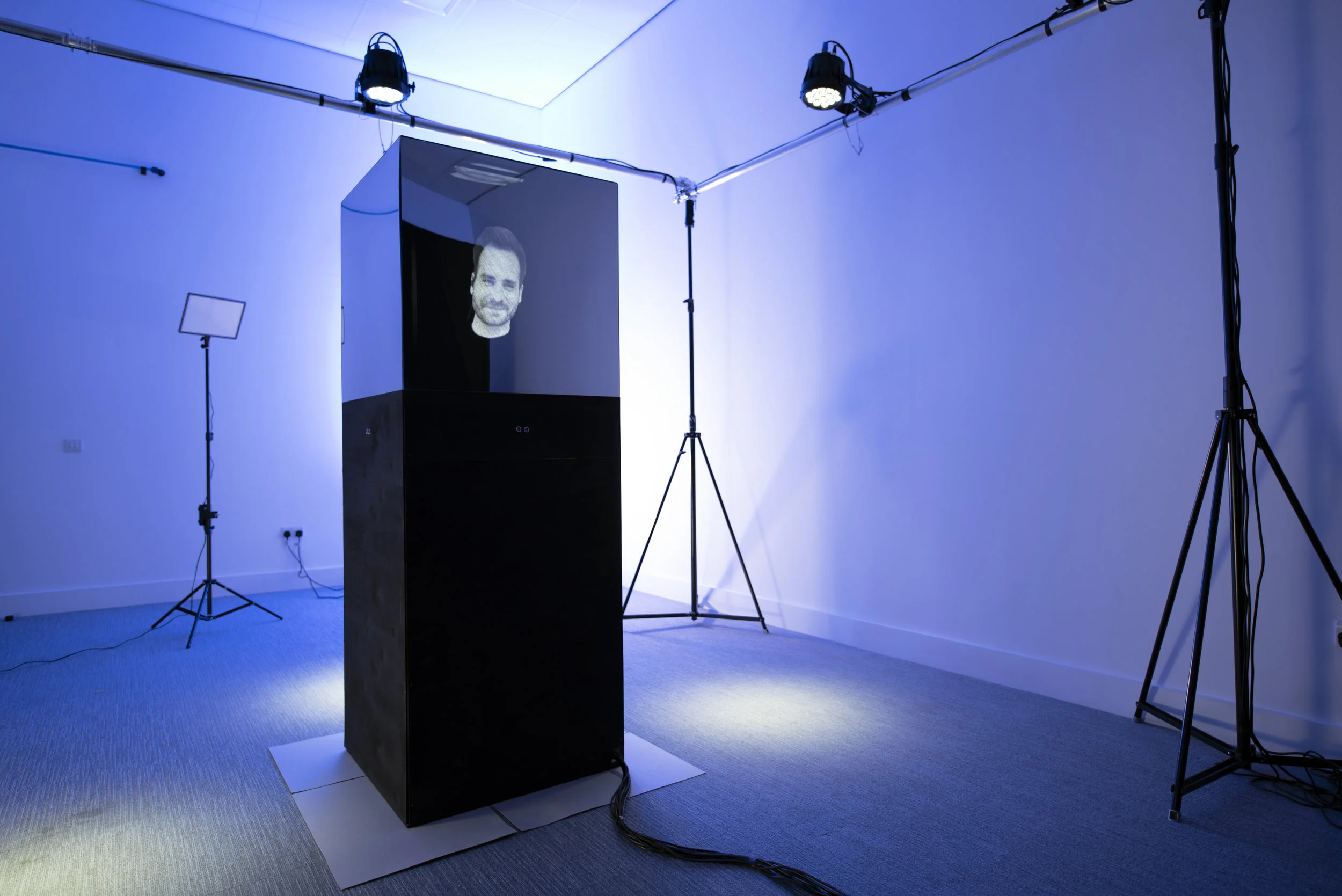2018_HolonCube_Wagner_1.jpg