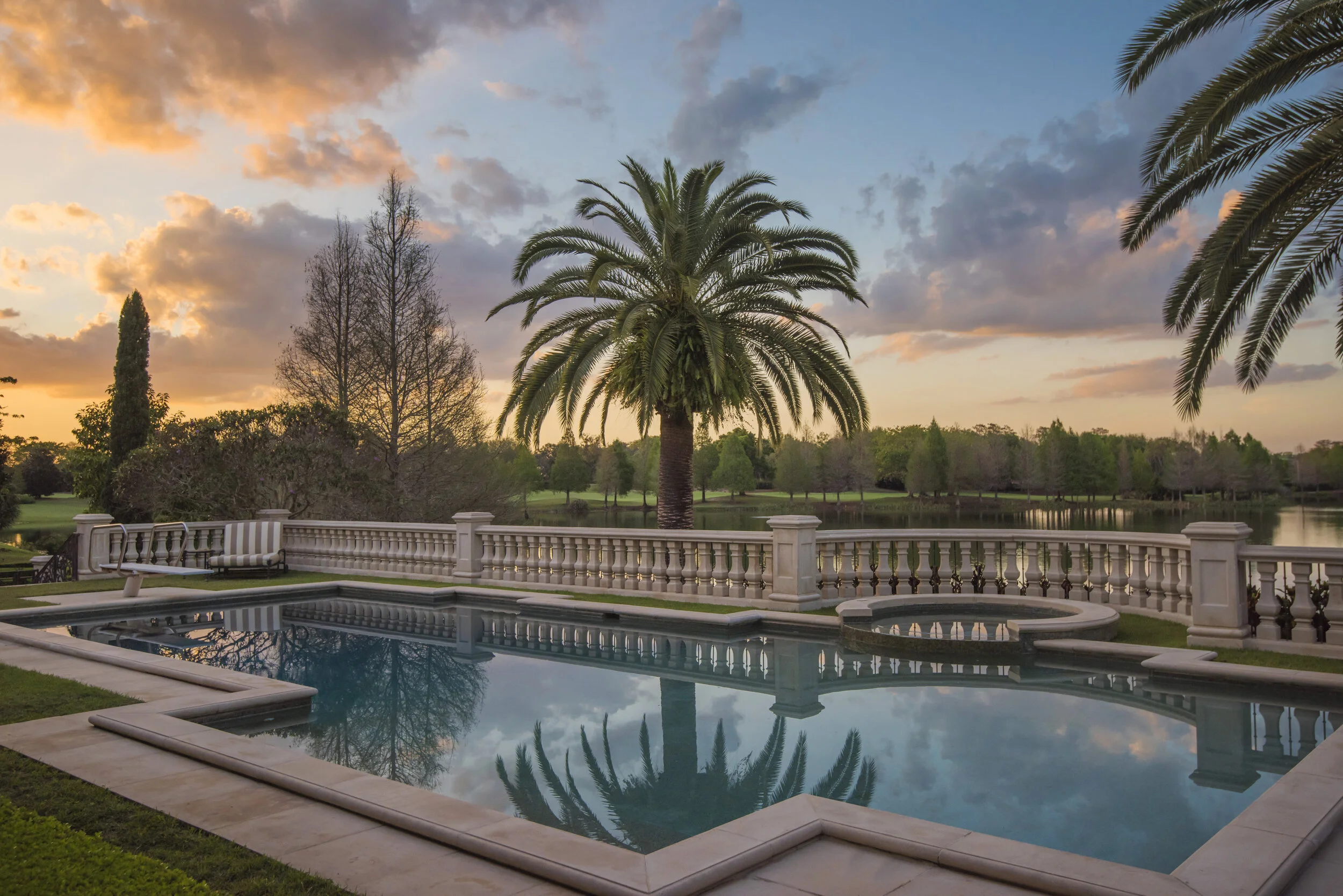 DEFINED BY INFORMAL ELEGANCE