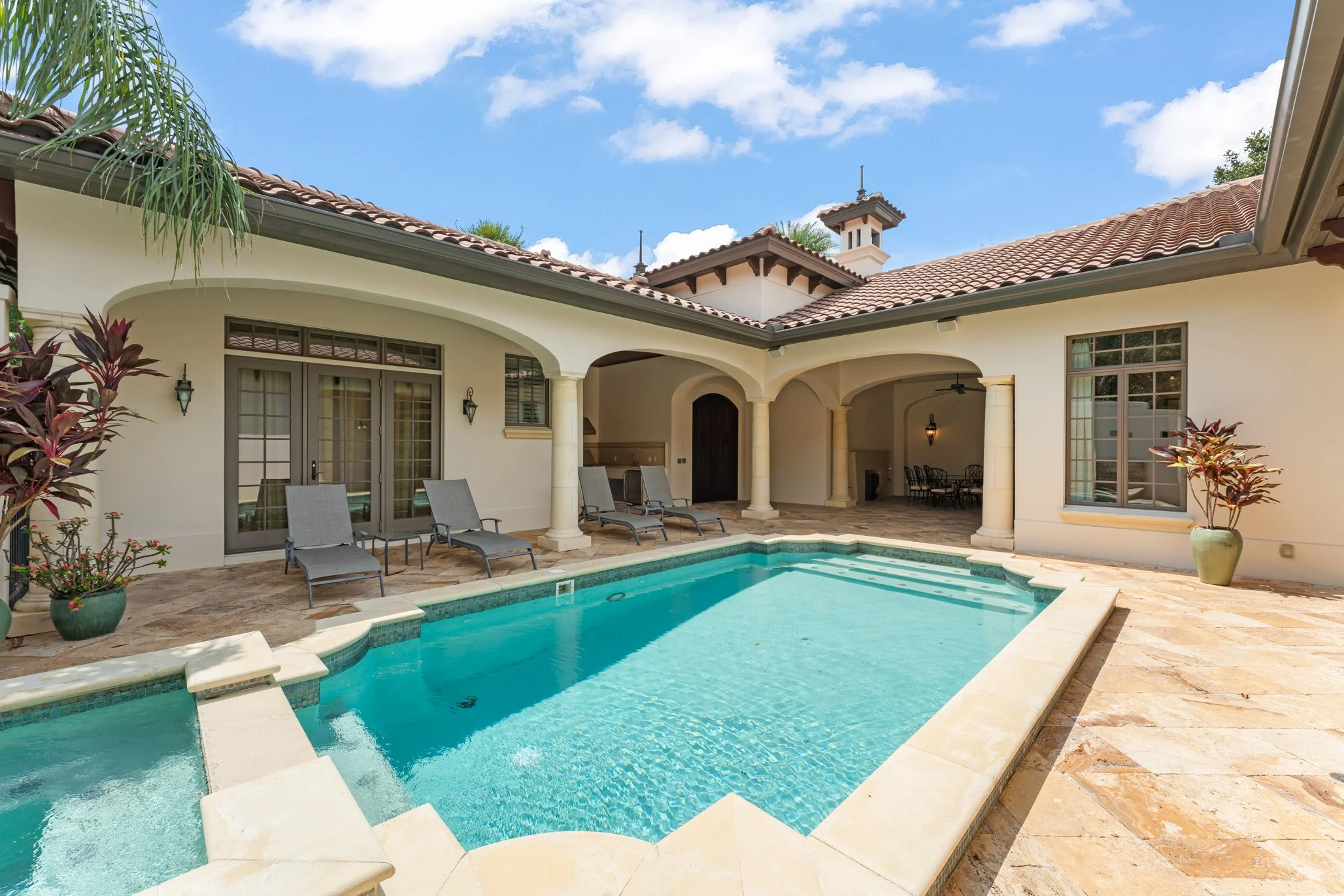 03_4819 Alexandra Garden Ct 007.jpg