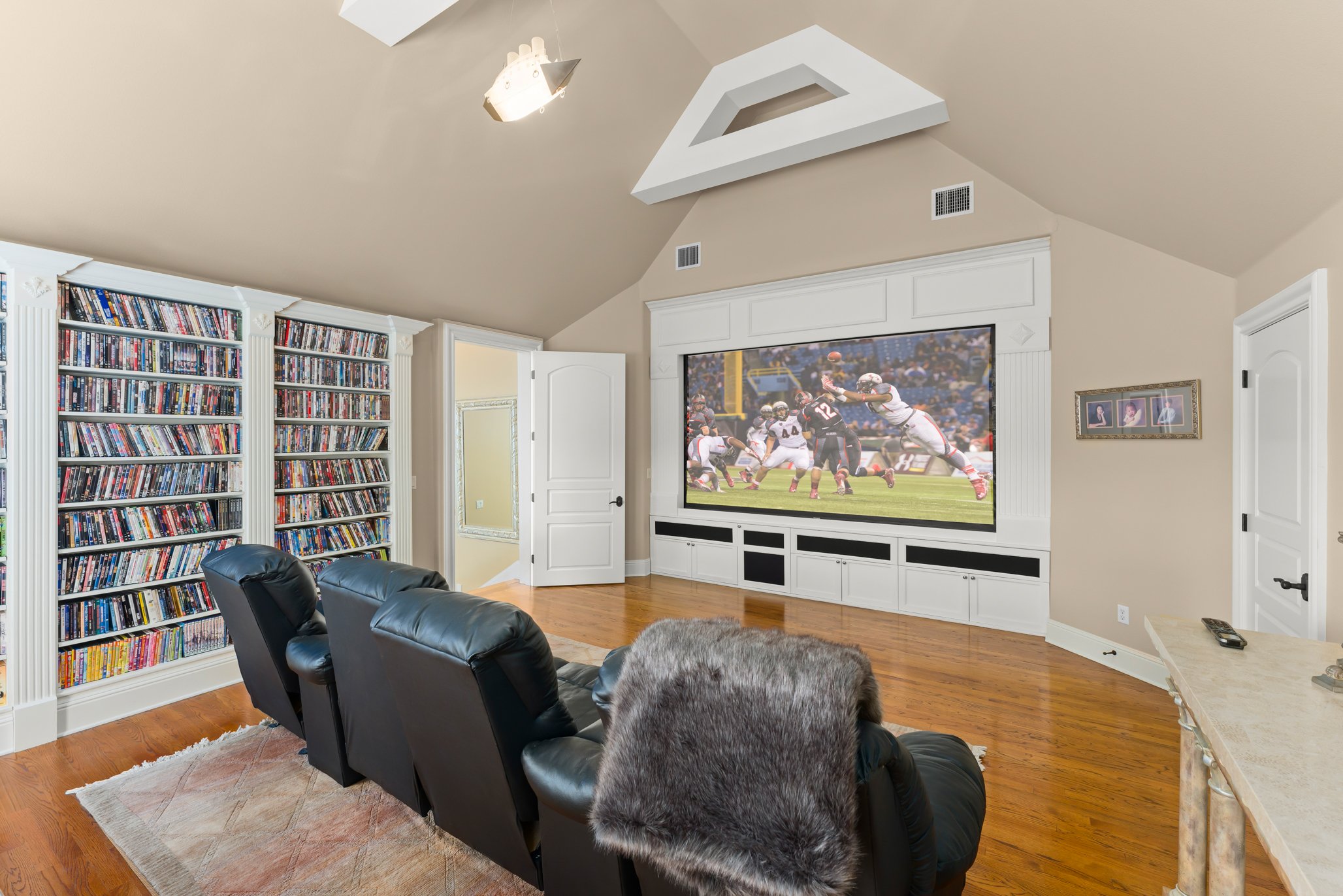 46_6248 Louise Cove Dr 069.jpg