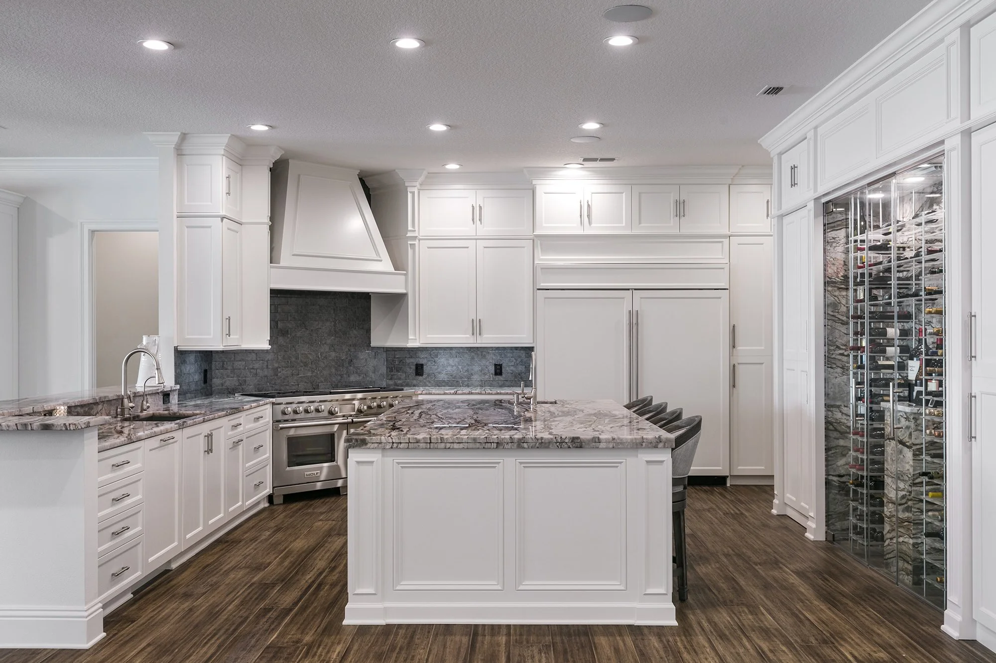 13_kitchen 1.jpg
