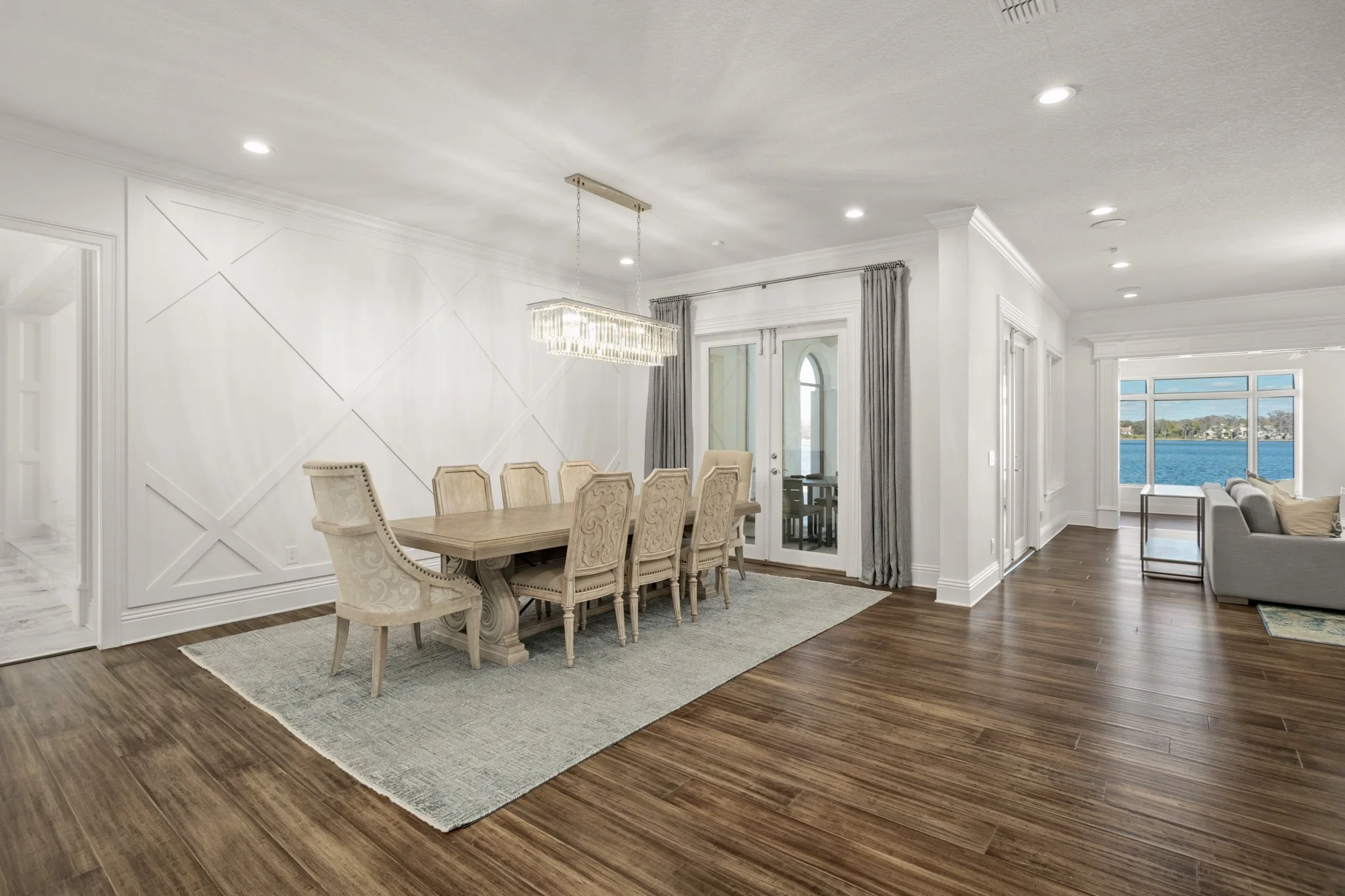 6462 Deacon Cir 001.jpg
