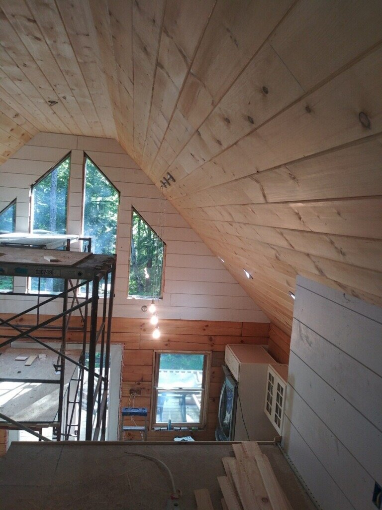 Blending pine styles and colors 