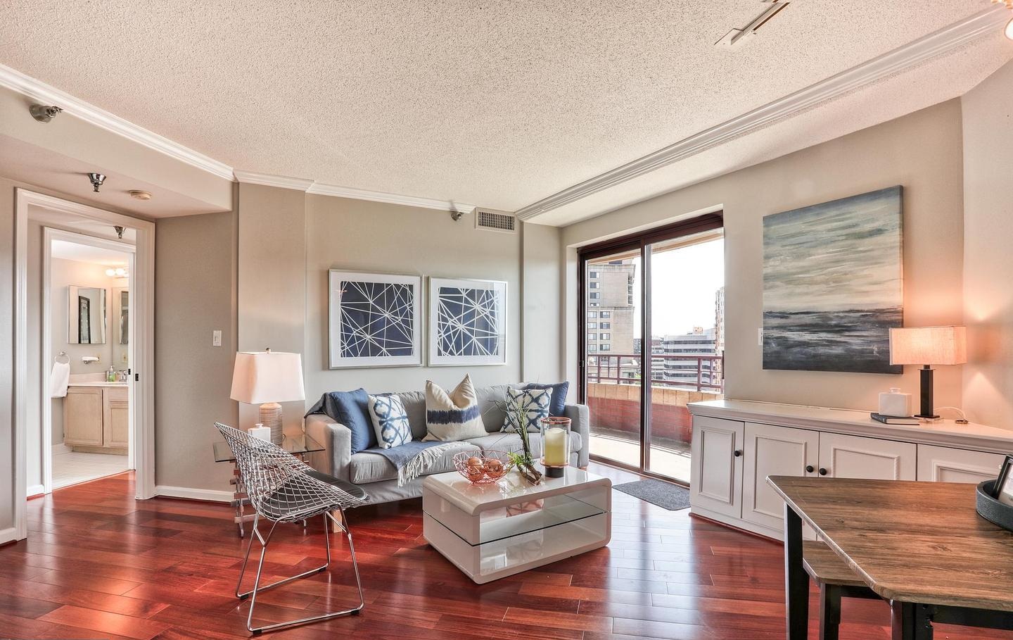 2400 Clarendon Boulevard | No 1009