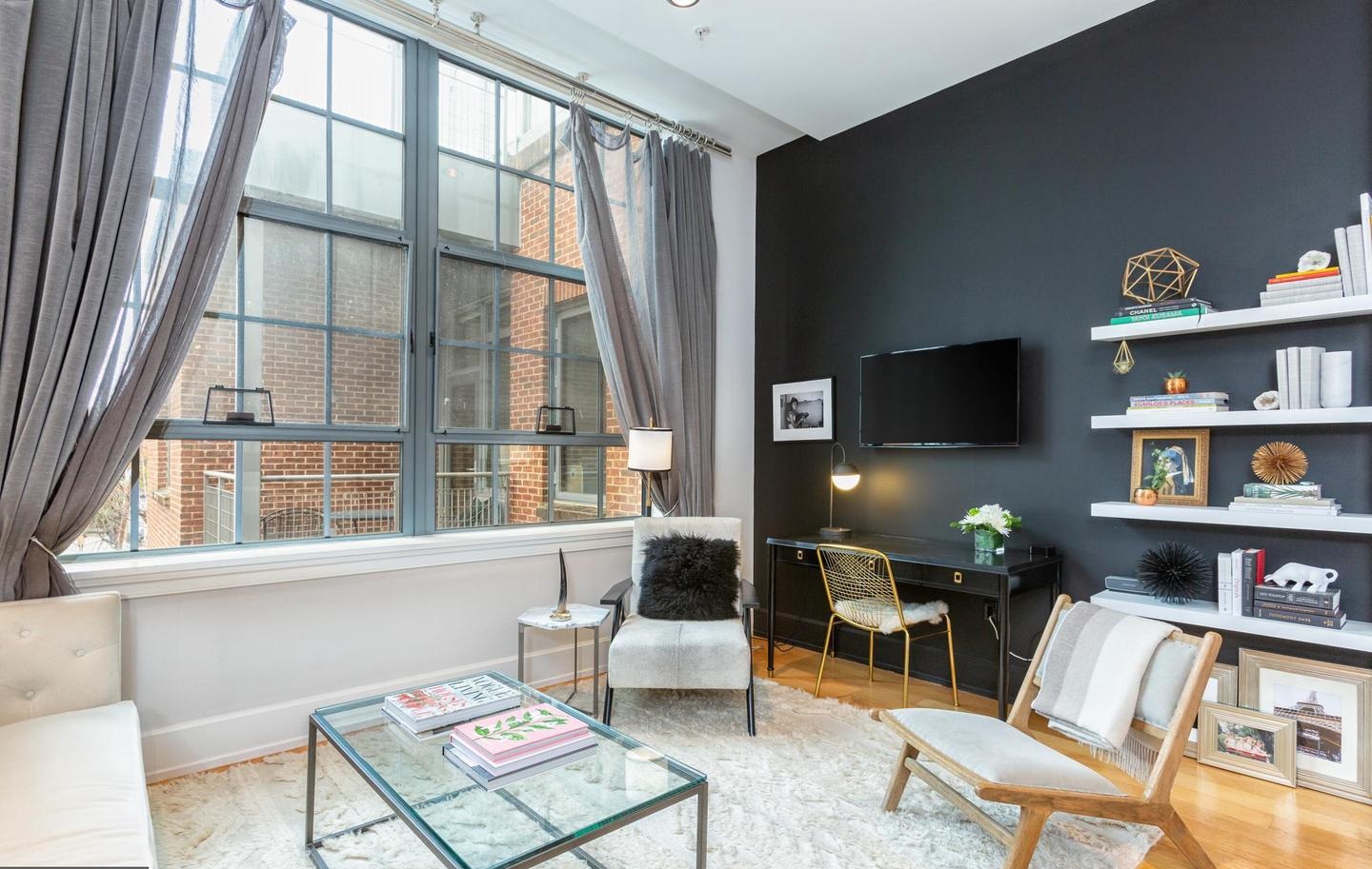 2516 Q Street NW | No 206
