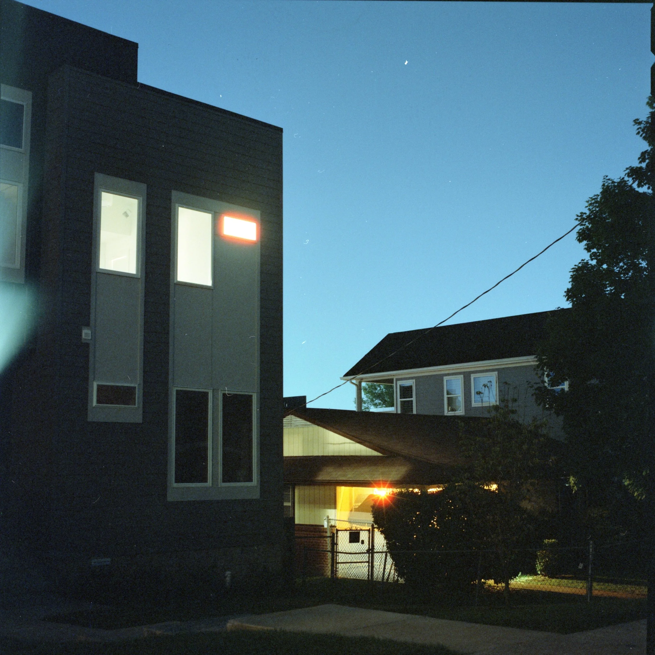New_Neighbors-Cinestill_800_nash_Gen023.jpg