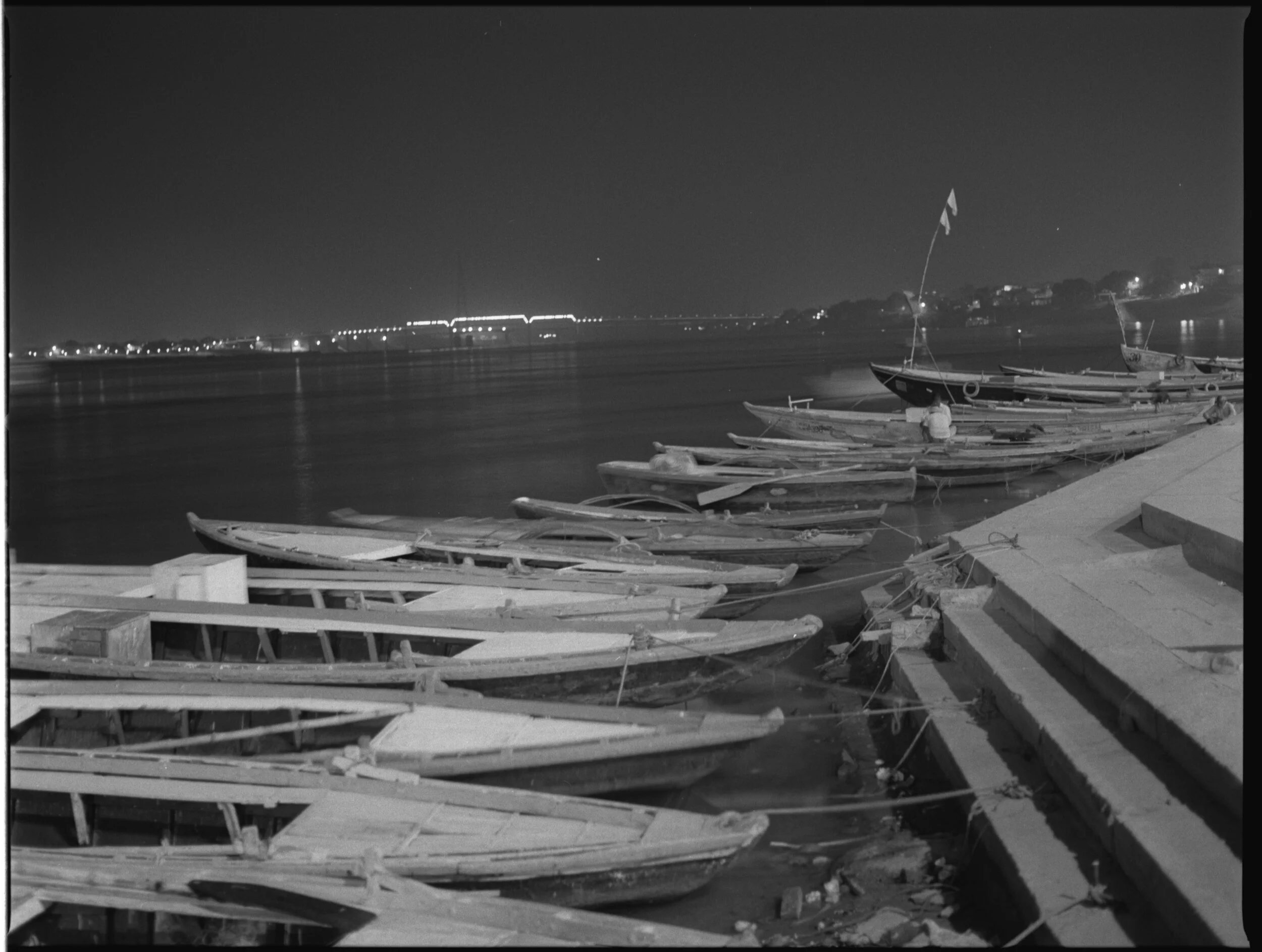 Varanasi_Kodak_tri-X_011.jpg