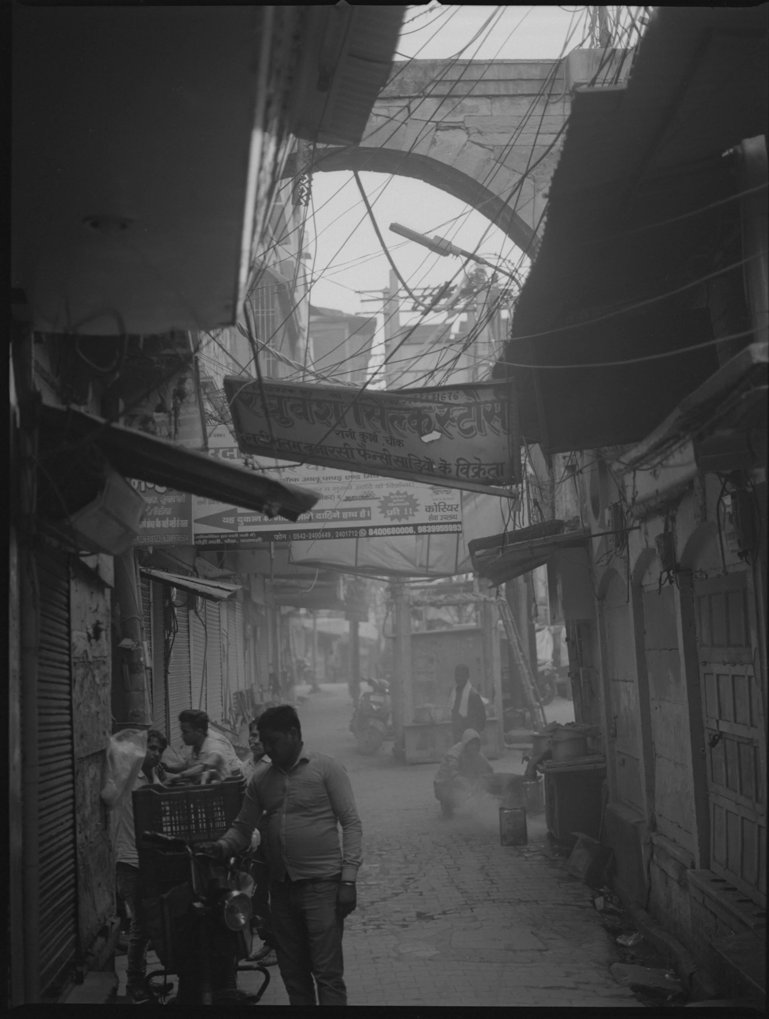 Varanasi_Kodak_tri-X_009.jpg