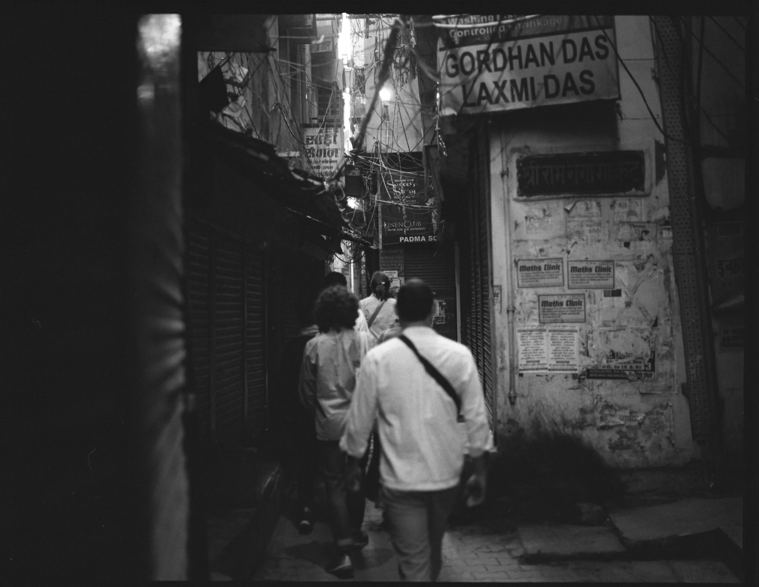 Varanasi_Kodak_tri-X_004.jpg