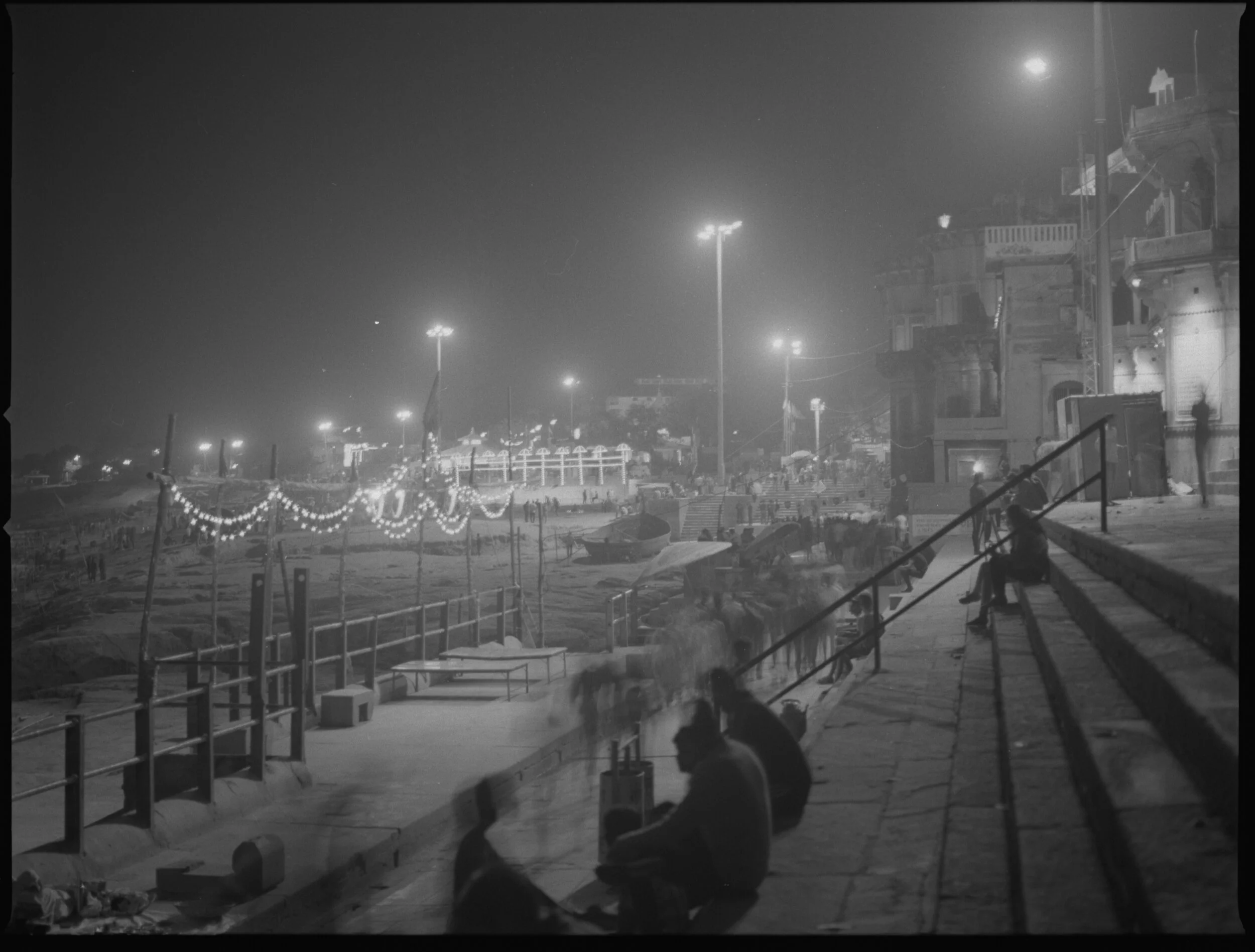 Varanasi_Kodak_tri-X_016.jpg