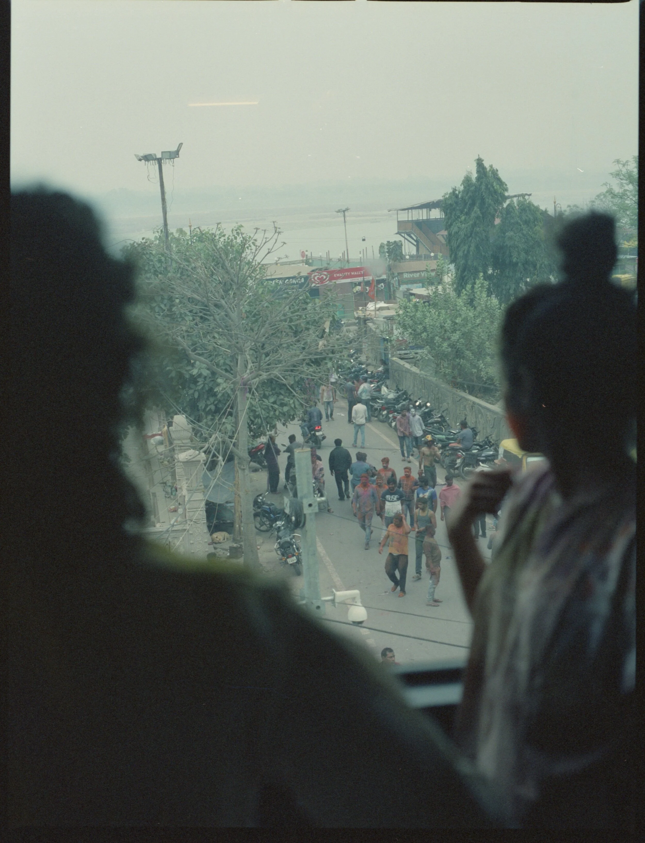 Varanasi_Cinestill800_004.jpg